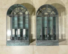 Pareja de farolillos de latón artesanales vintage montados en la pared