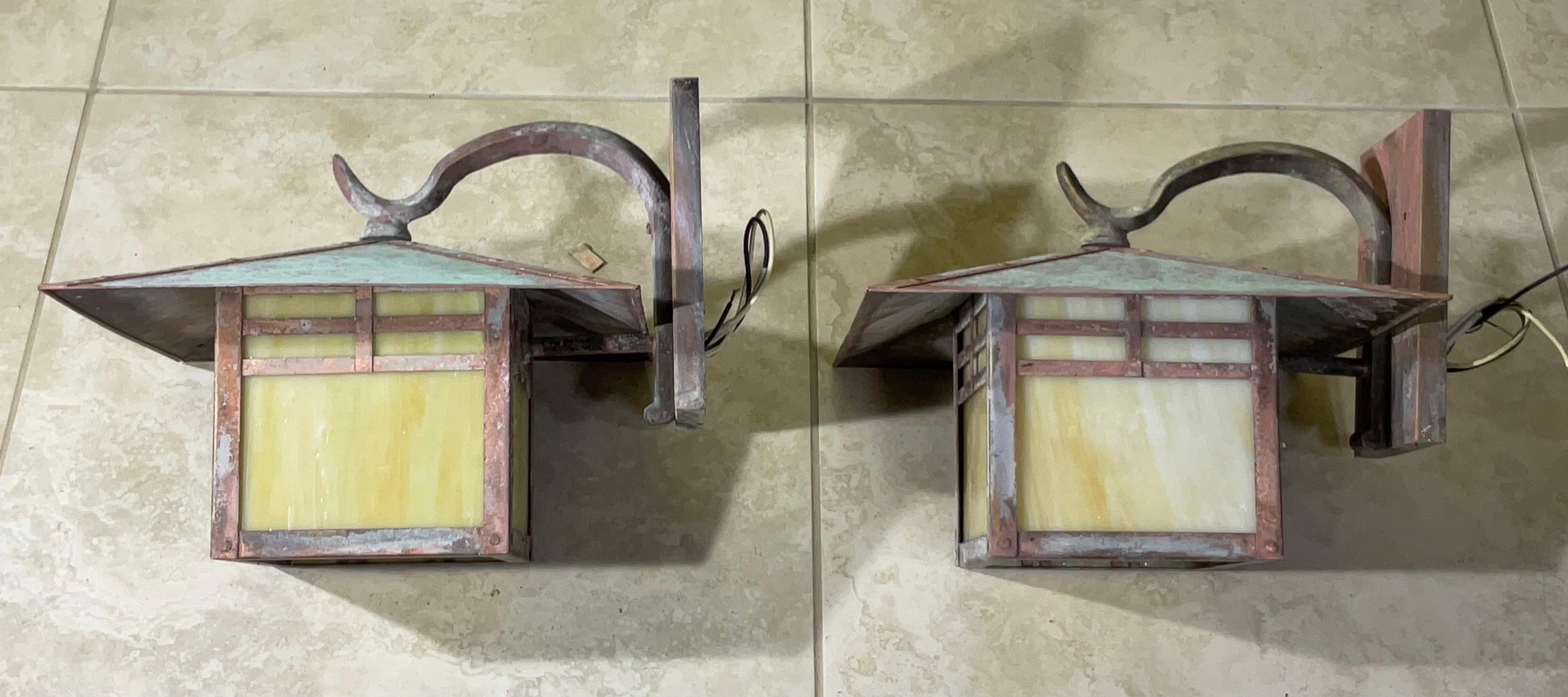 Pair of Vintage Handcrafted Wall-Mounted Pagoda  Brass Lantern 4