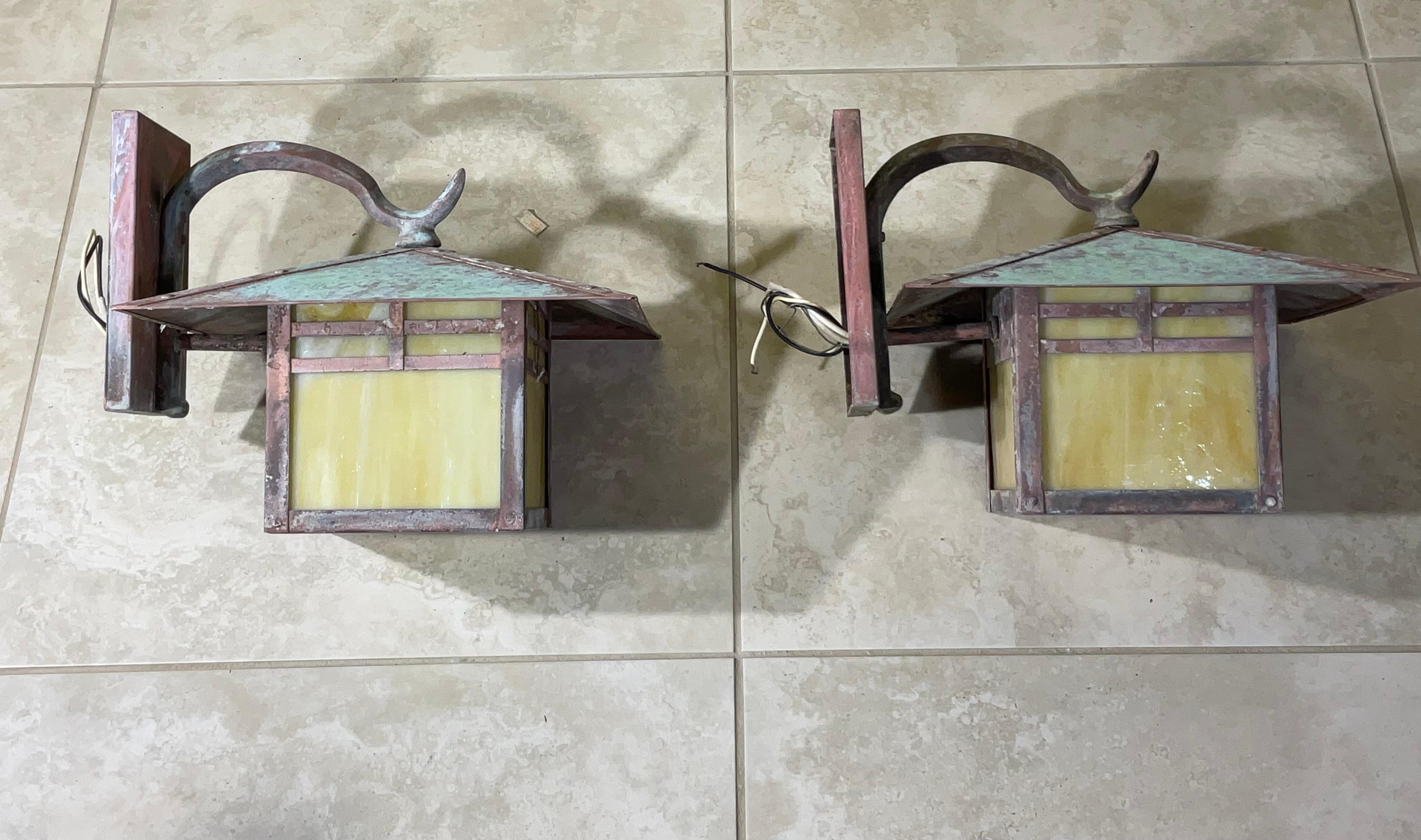 Pair of Vintage Handcrafted Wall-Mounted Pagoda  Brass Lantern 5