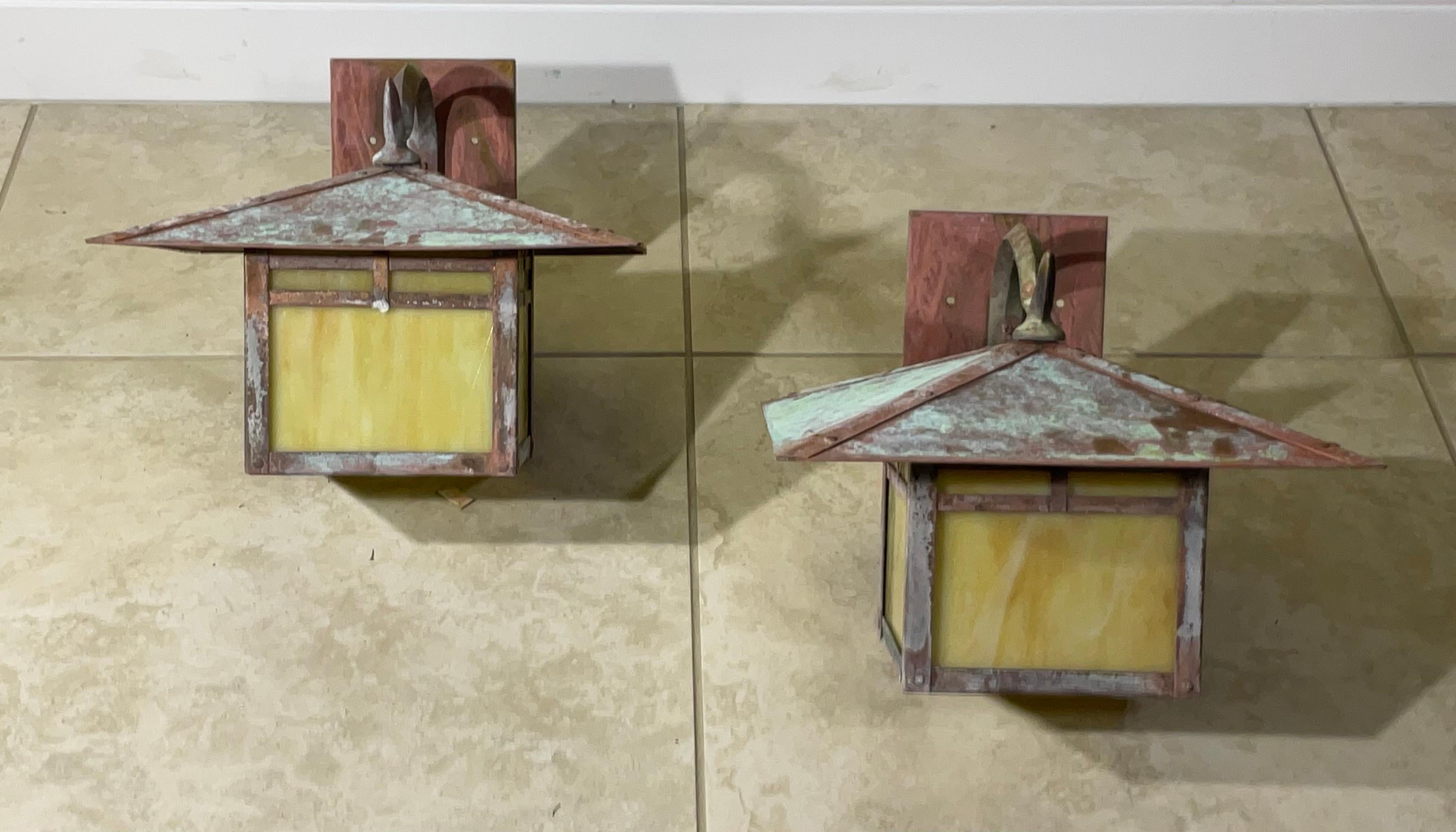 Pair of Vintage Handcrafted Wall-Mounted Pagoda  Brass Lantern 9