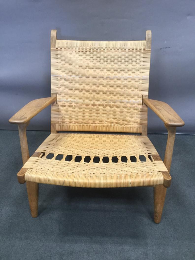 Paire de fauteuils d'époque Hans Wegner CH 27 en vente 3