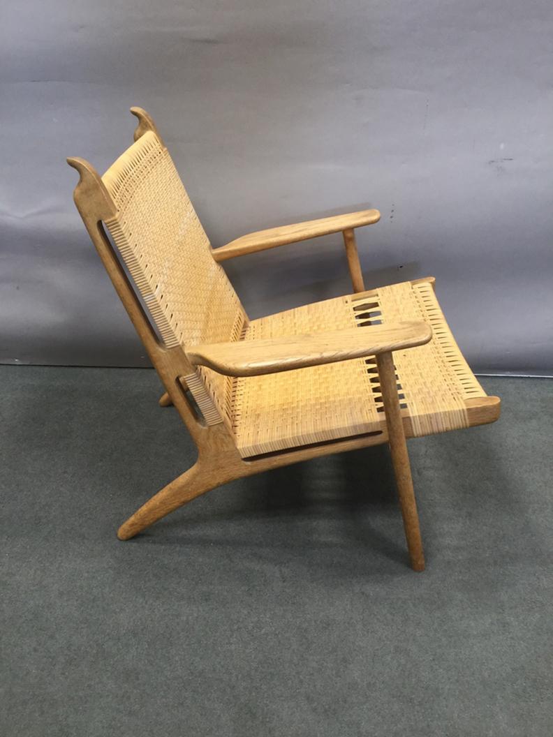 Paire de fauteuils d'époque Hans Wegner CH 27 en vente 4