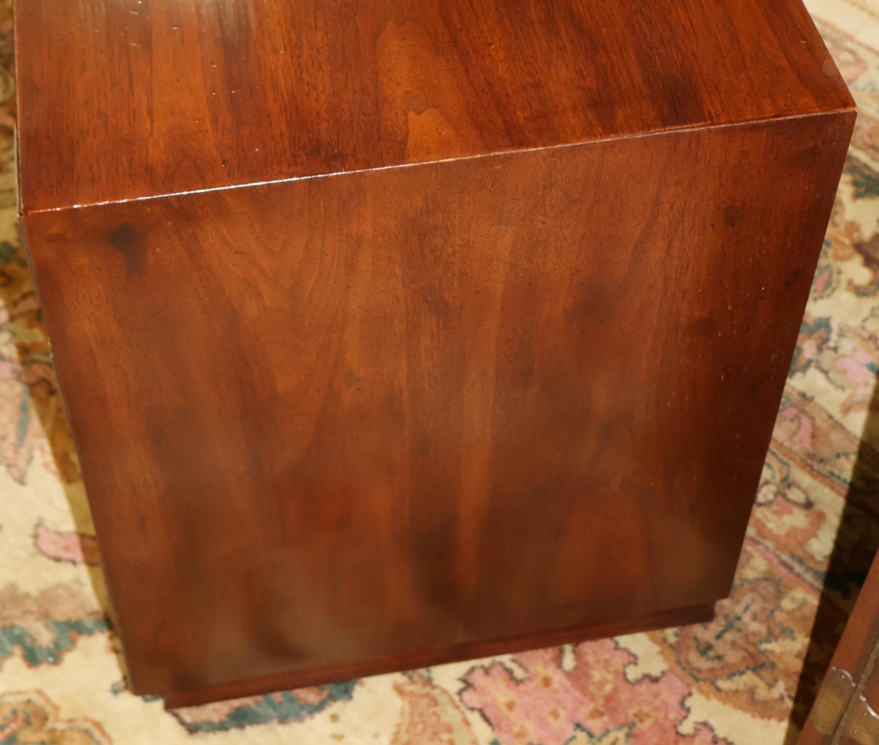 Pair of Vintage Henredon Tansu Asian Campaign Style End Table Nightstands For Sale 7