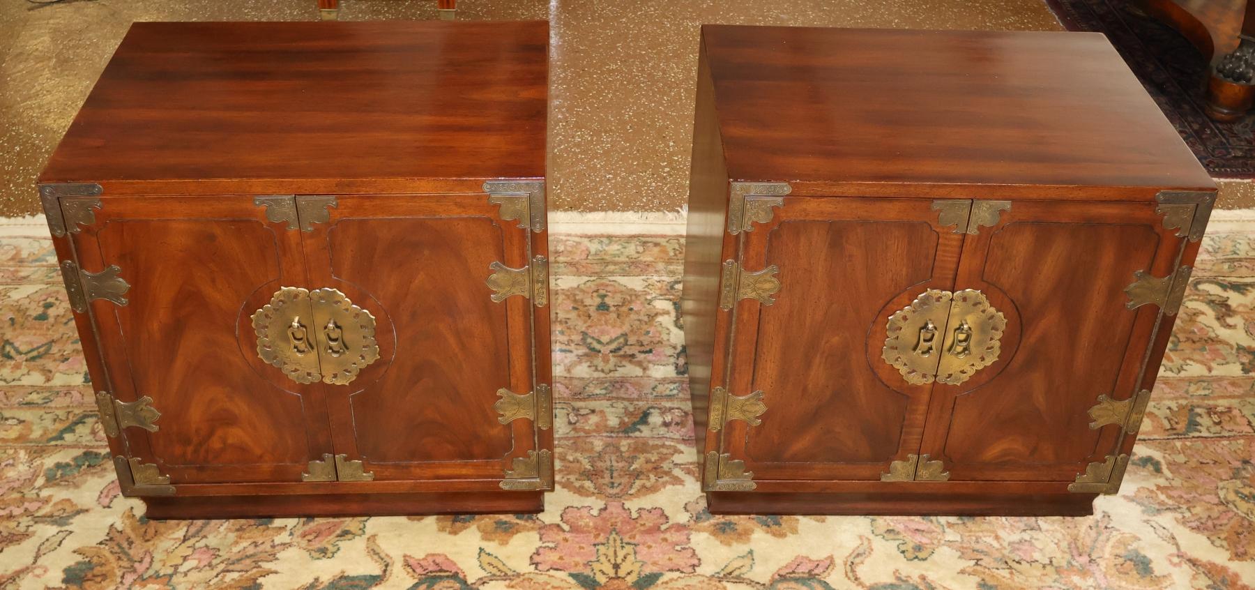 Pair of Vintage Henredon Tansu Asian Campaign Style End Table Nightstands In Good Condition For Sale In Long Branch, NJ