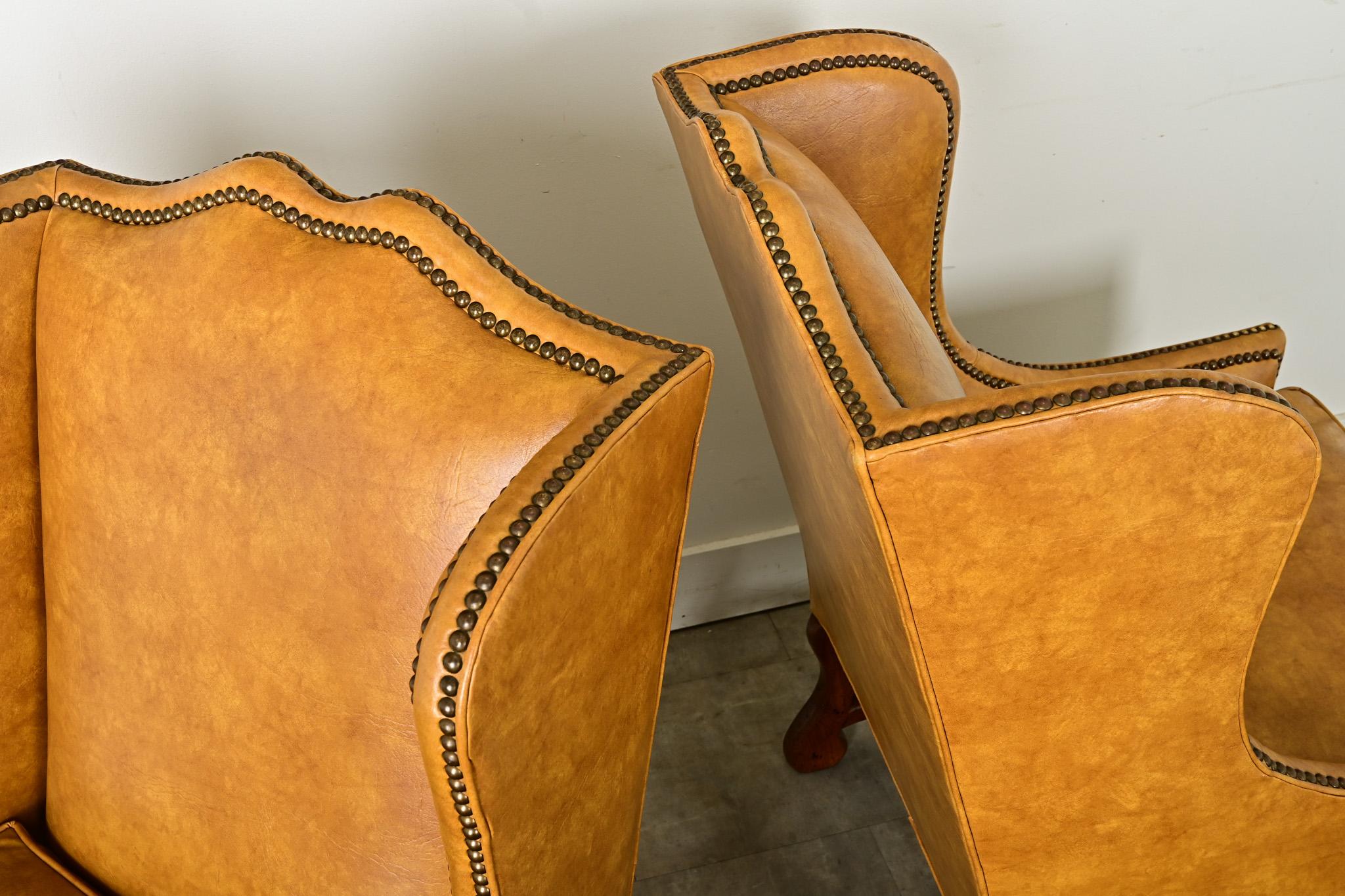 Pair of Vintage Henredon Wingback Bergeres For Sale 9