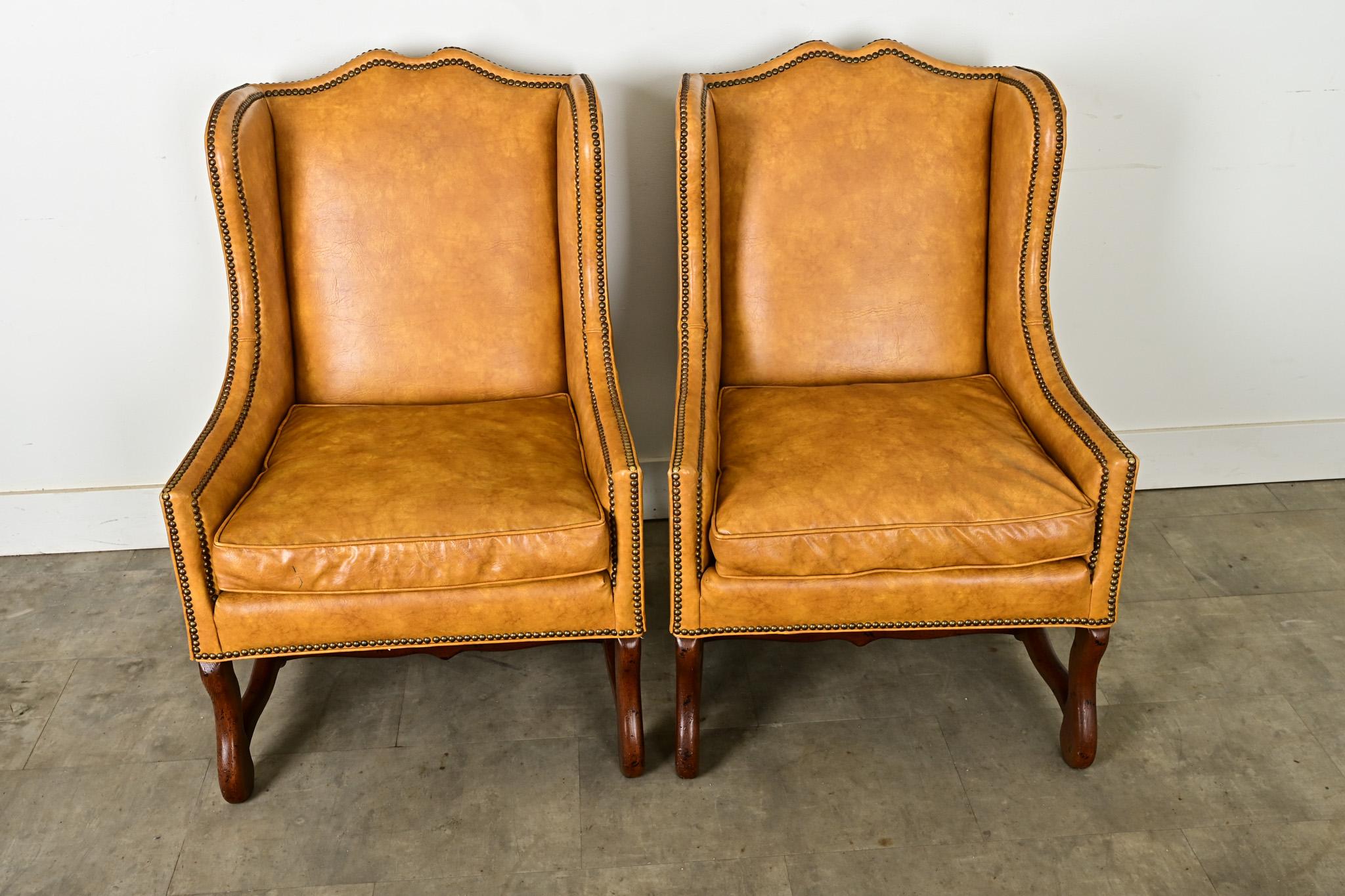 Pair of Vintage Henredon Wingback Bergeres In Good Condition For Sale In Baton Rouge, LA