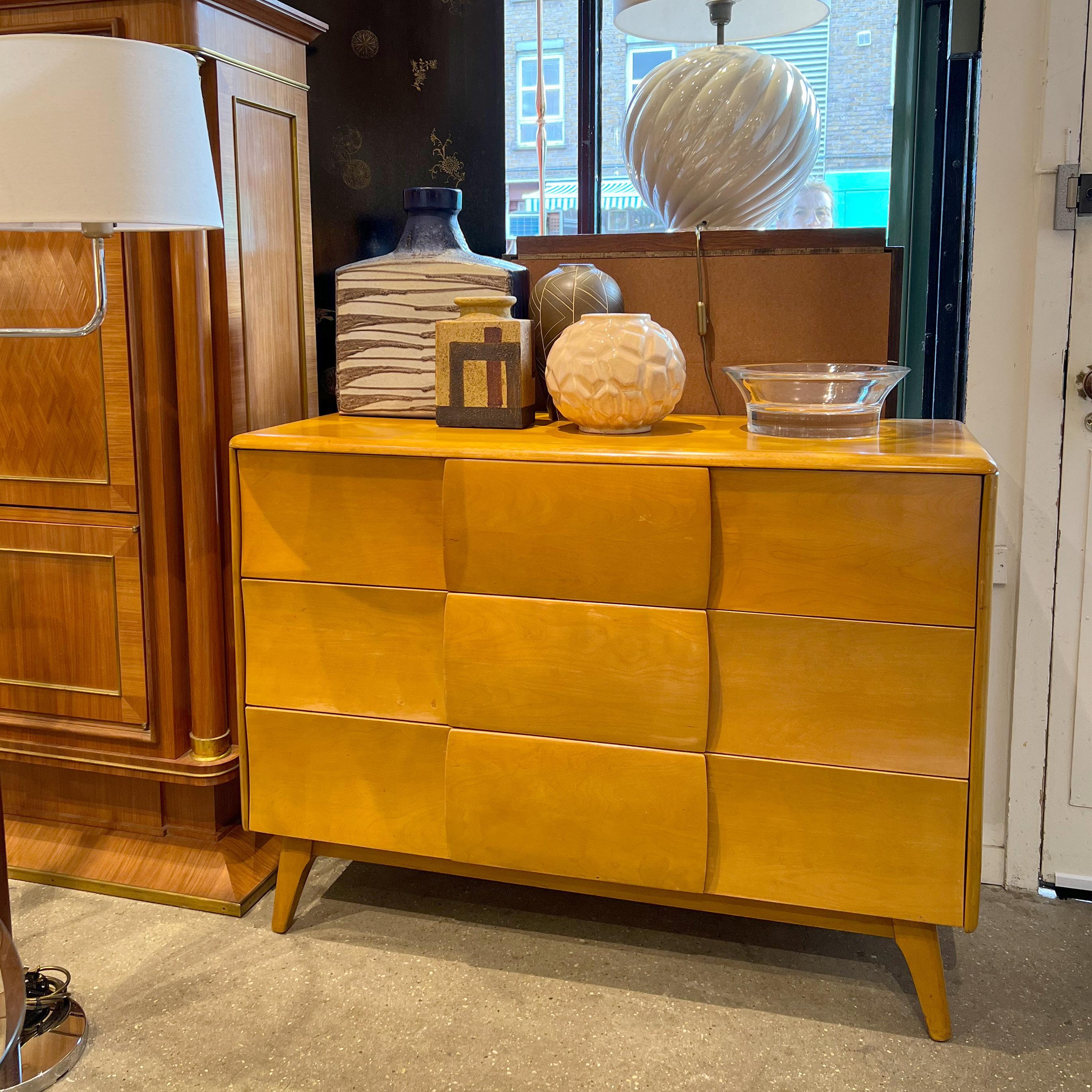Paire de commodes Kohinoor vintage Heywood Wakefield en érable blond en vente 3