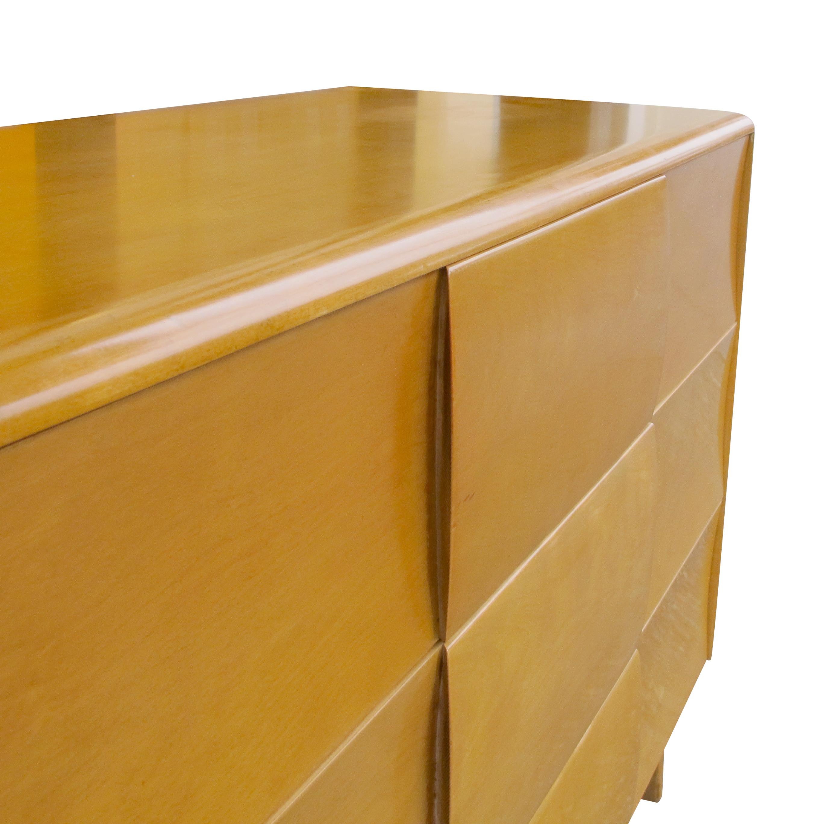 Érable Paire de commodes Kohinoor vintage Heywood Wakefield en érable blond en vente