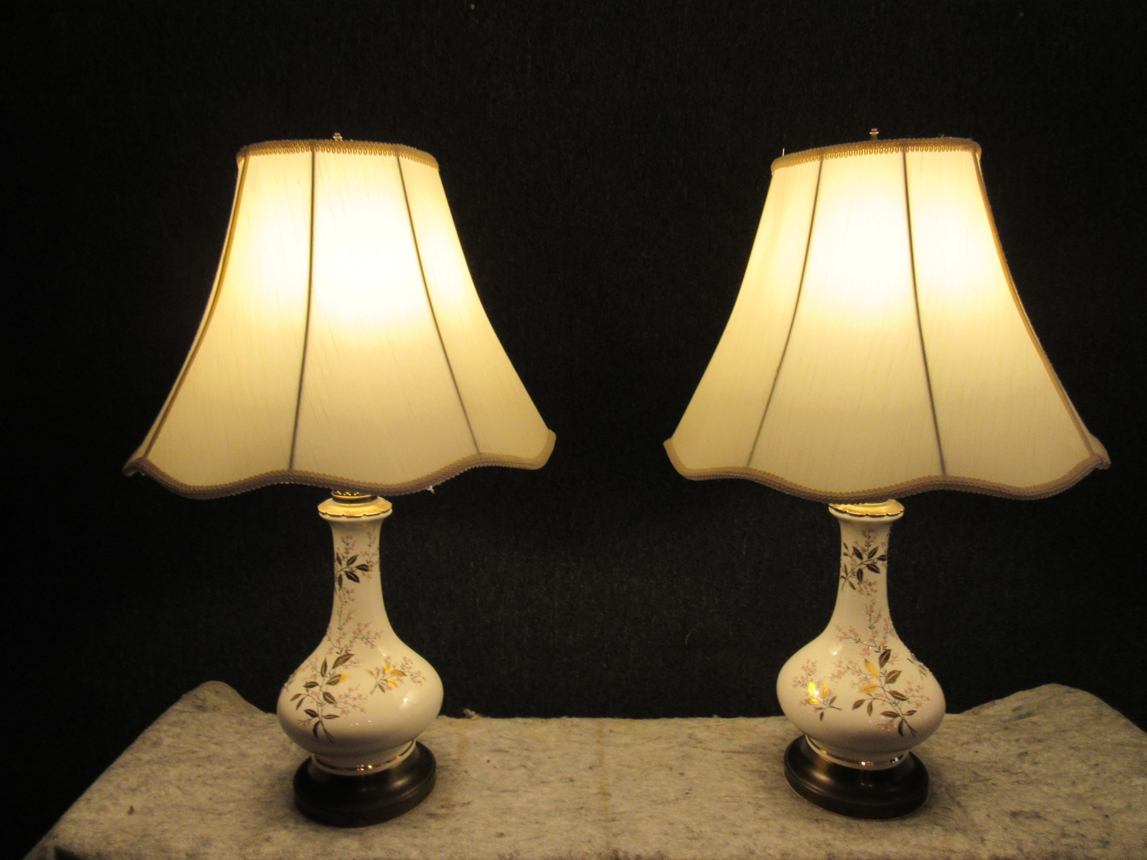 Ein Paar Vintage Hollywood Regency Genie-Lampen (20. Jahrhundert) im Angebot