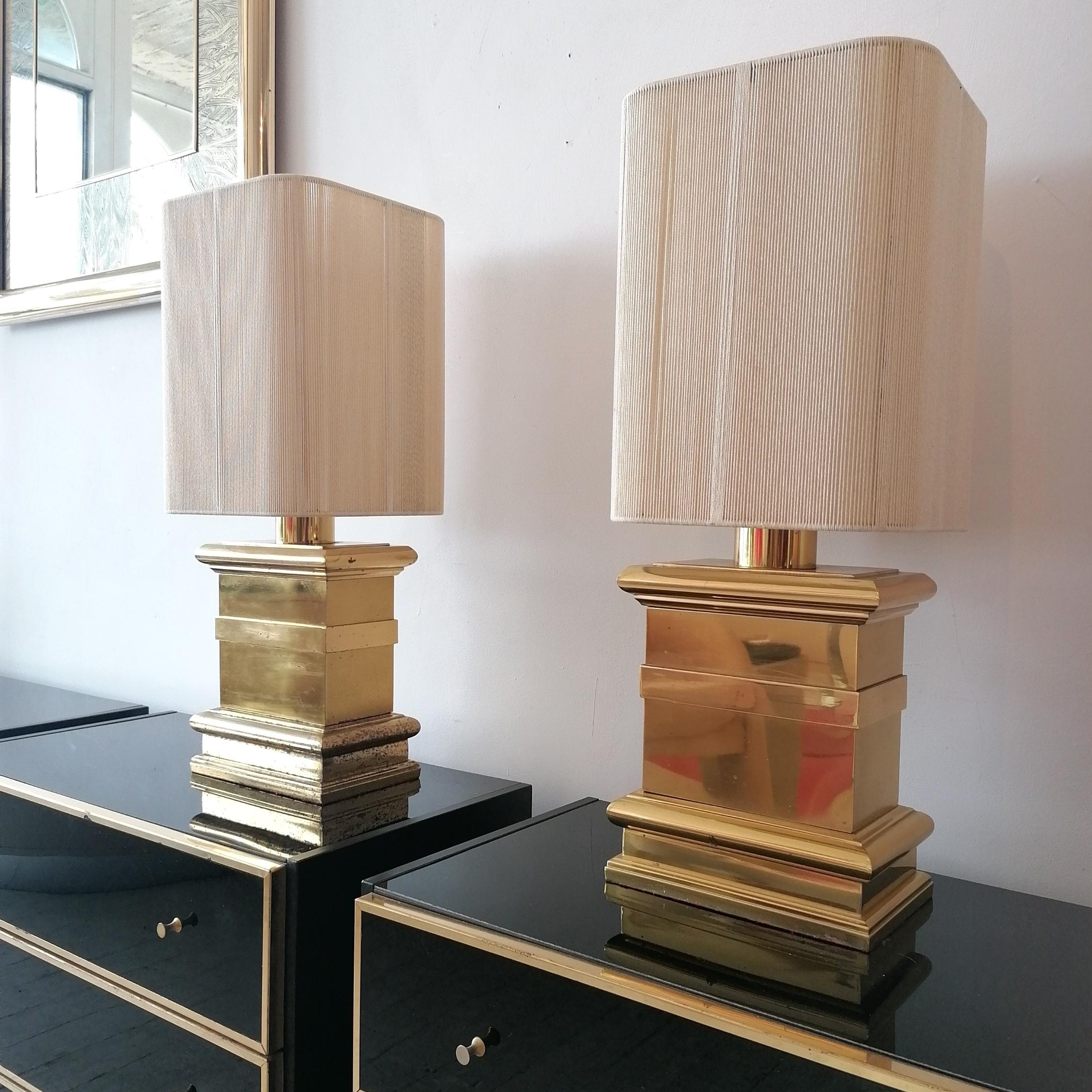 Pair of  vintage Hollywood Regency James Mont style brass lamps  In Good Condition In Hastings, GB