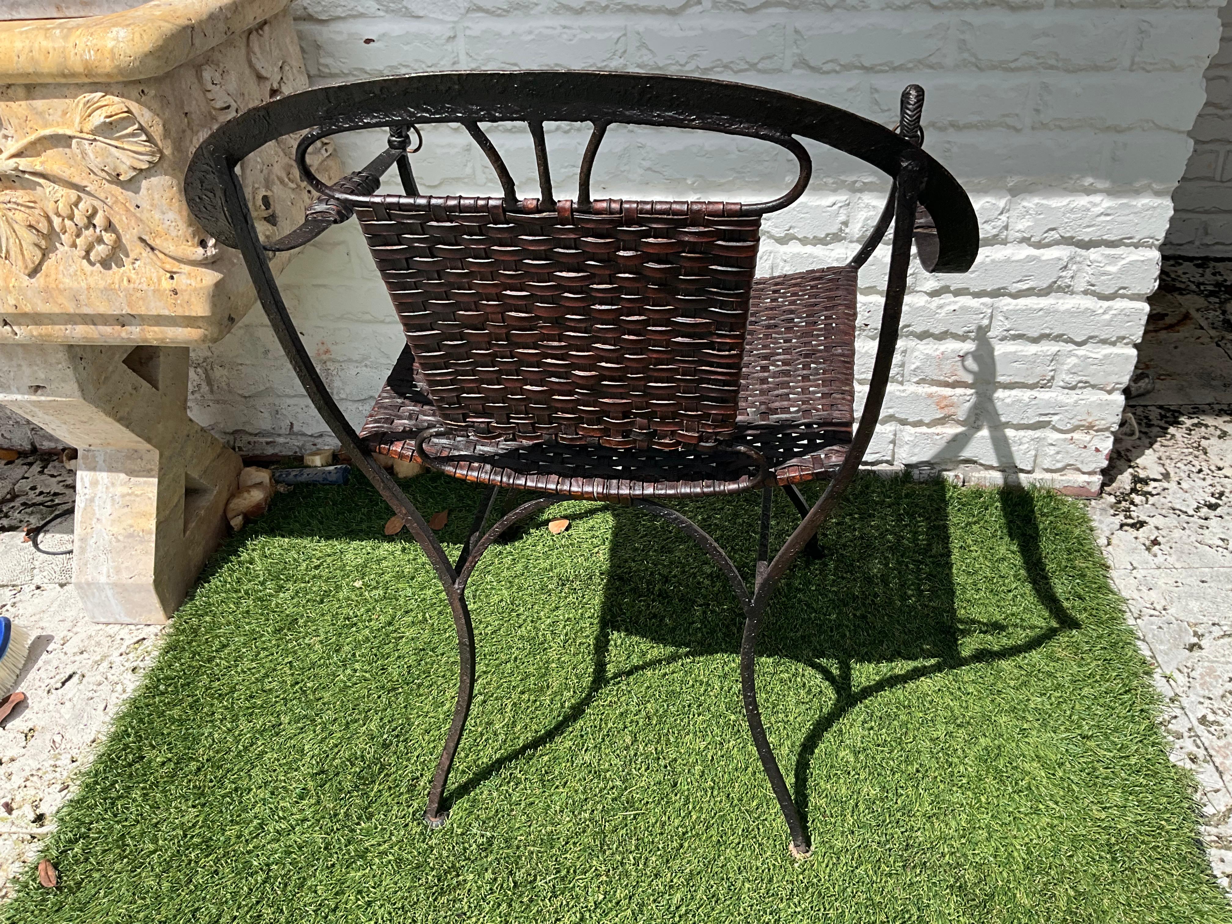 Fait main Pair of Vintage Horse Head Iron and Leather Strap Chairs, MCM (Two Pairs Avail en vente