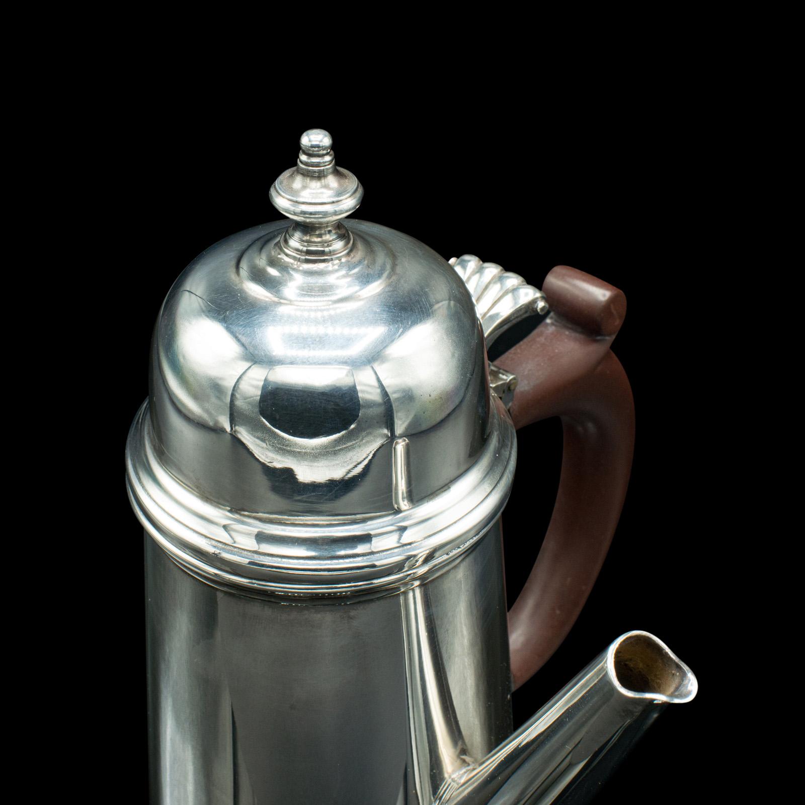 Pair of Vintage Hot Chocolate Jugs, English, Silver Plate, Coffee Serving Pot For Sale 2
