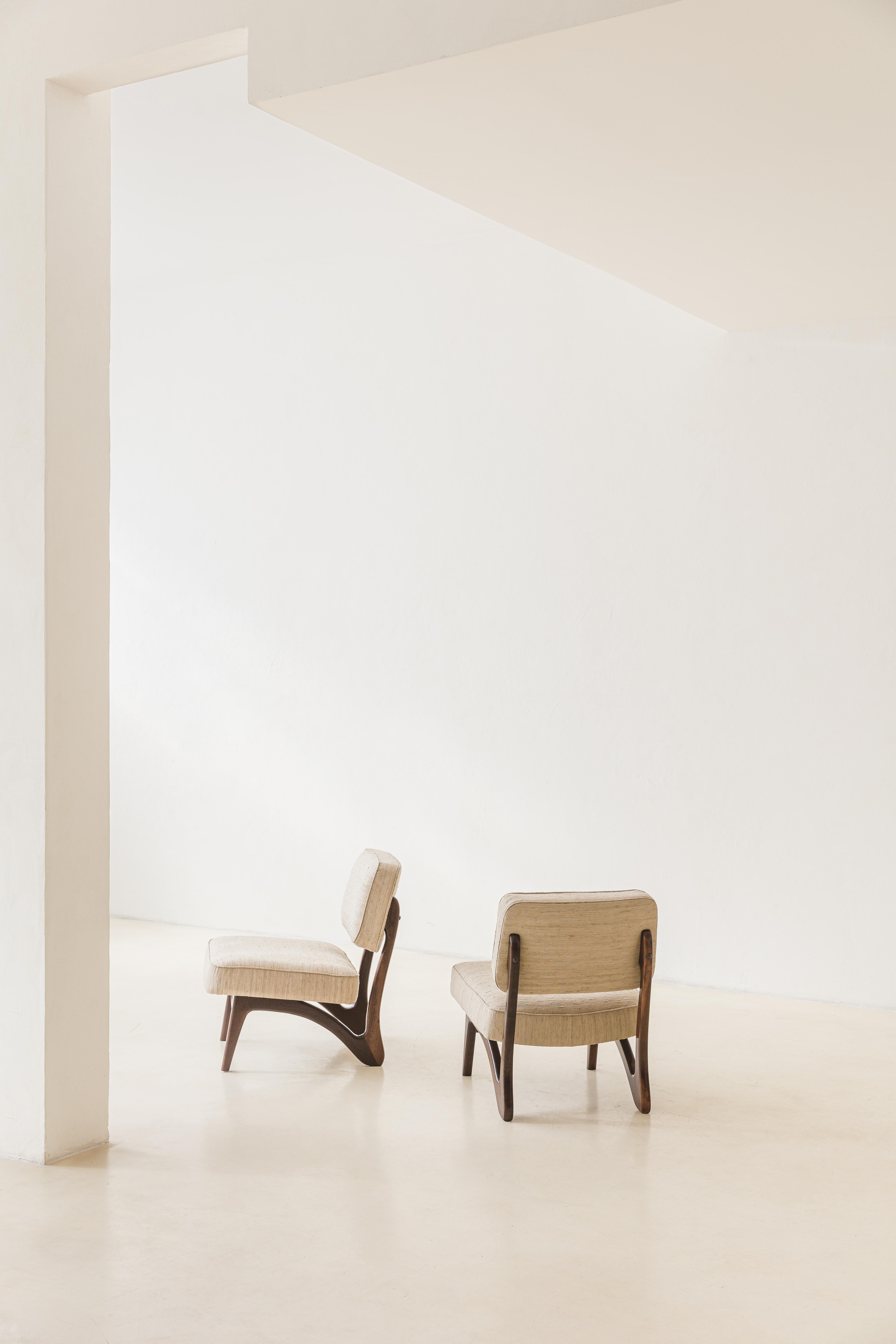 Pareja de tumbonas vintage Imbuia de Móveis Cimo, años 60, Brasil Midcentury en Bueno estado para la venta en New York, NY