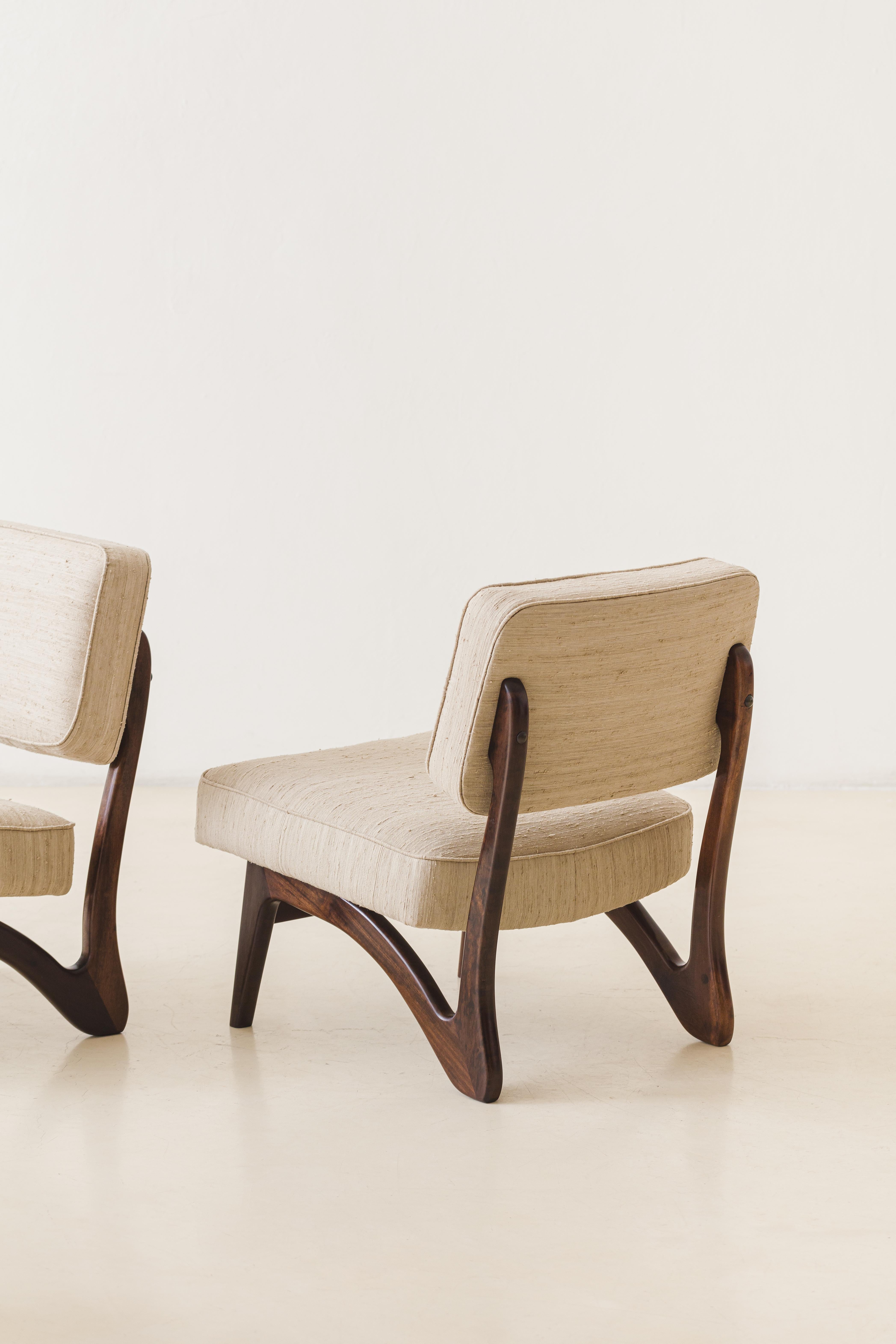 Pareja de tumbonas vintage Imbuia de Móveis Cimo, años 60, Brasil Midcentury Terciopelo en venta