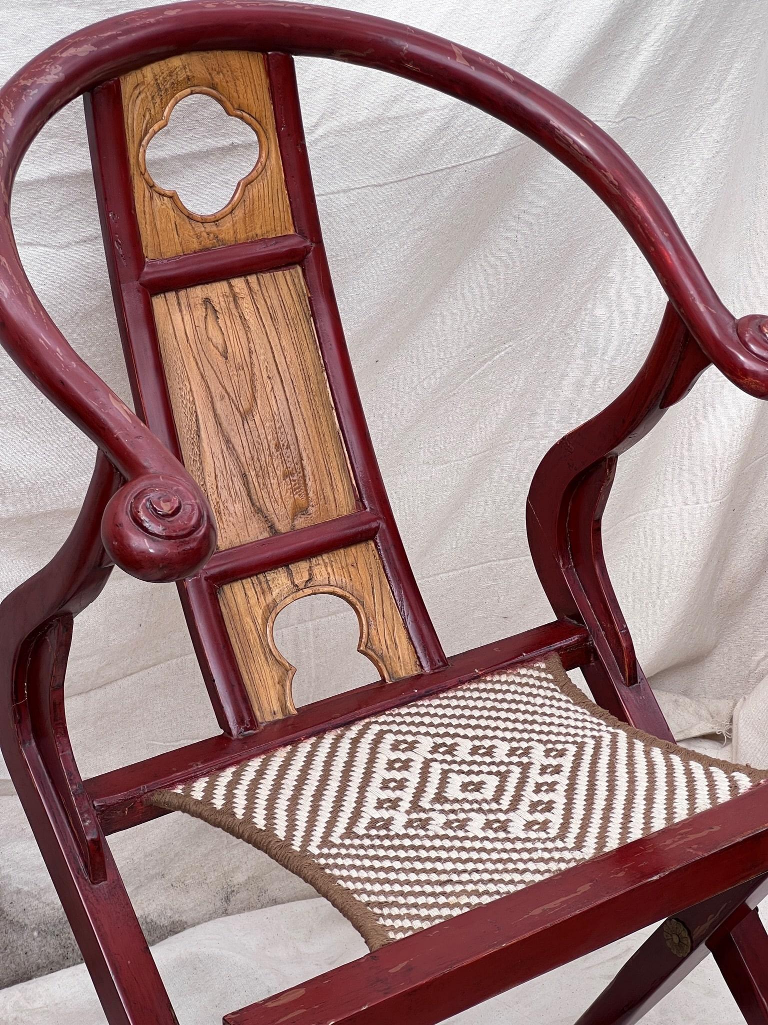 Ming Pair of Vintage in the Style of Chinese Horseshoe Wooden Folding Chairs For Sale
