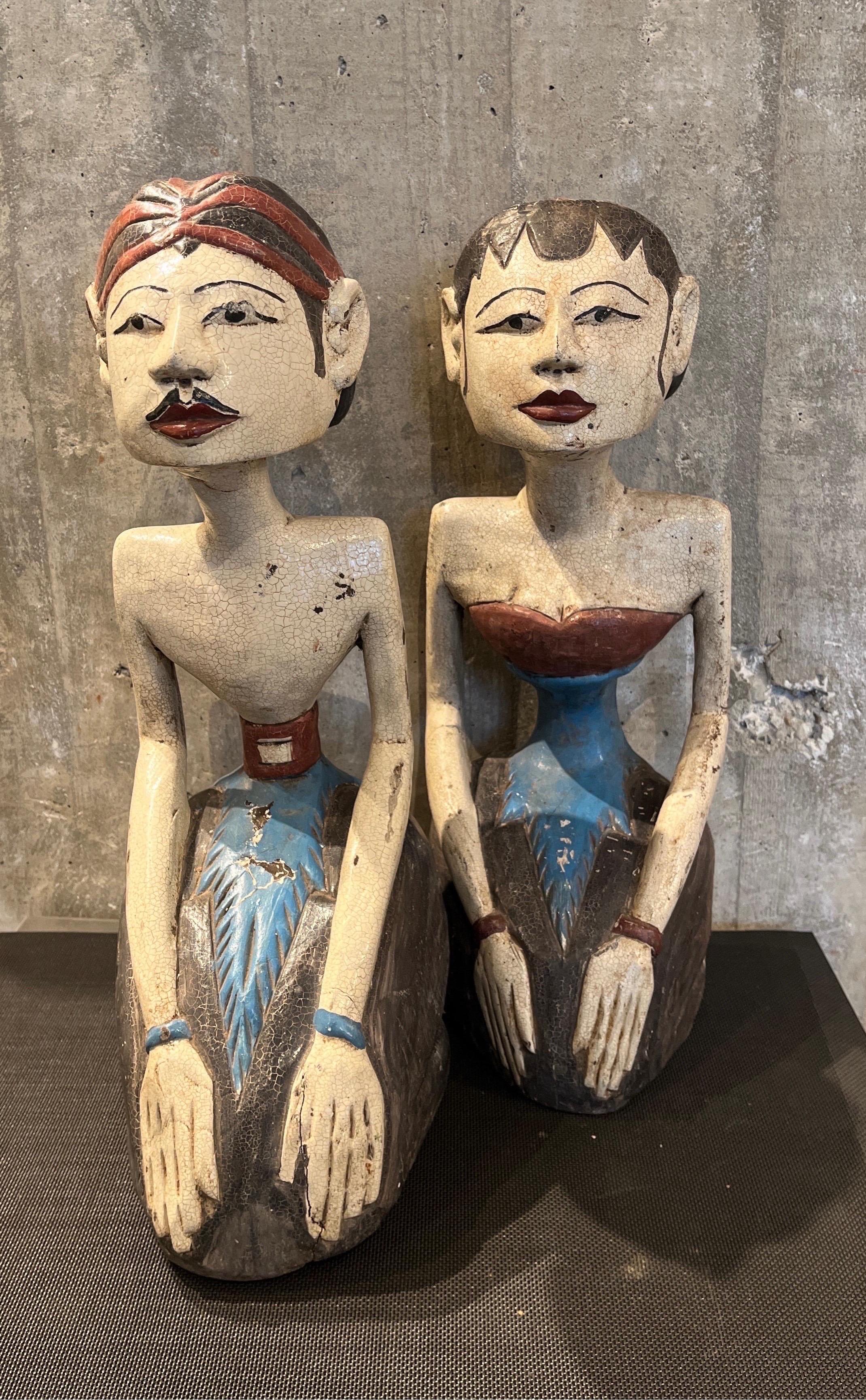Paar von  Skulpturen „Inseparable Couple“ (Loro Blonyo), Java, Indonesien im Angebot 5