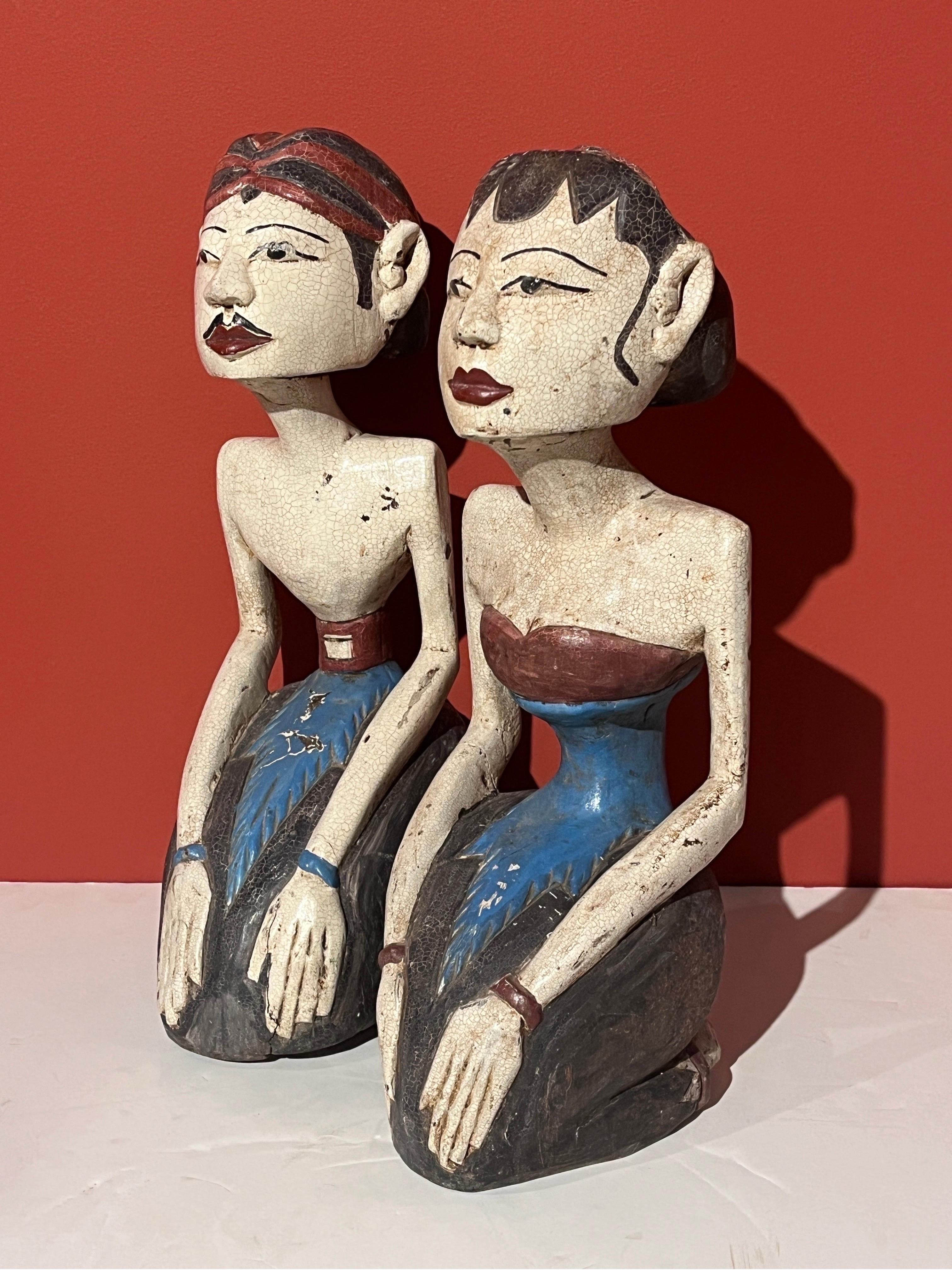 Paar von  Skulpturen „Inseparable Couple“ (Loro Blonyo), Java, Indonesien im Angebot 7