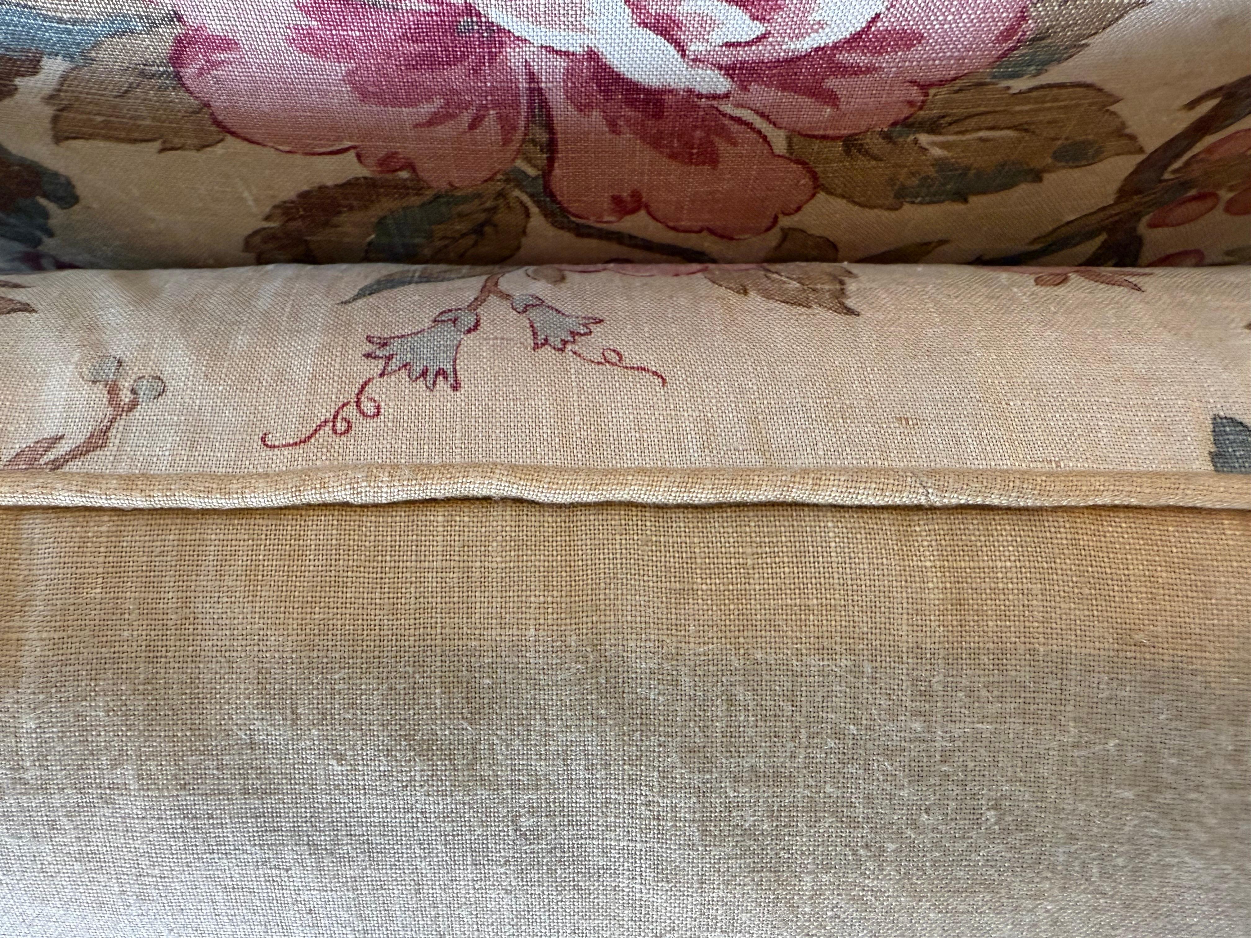 XXI secolo e contemporaneo Coppia di cuscini in lino stampato d'ispirazione vintage in vendita