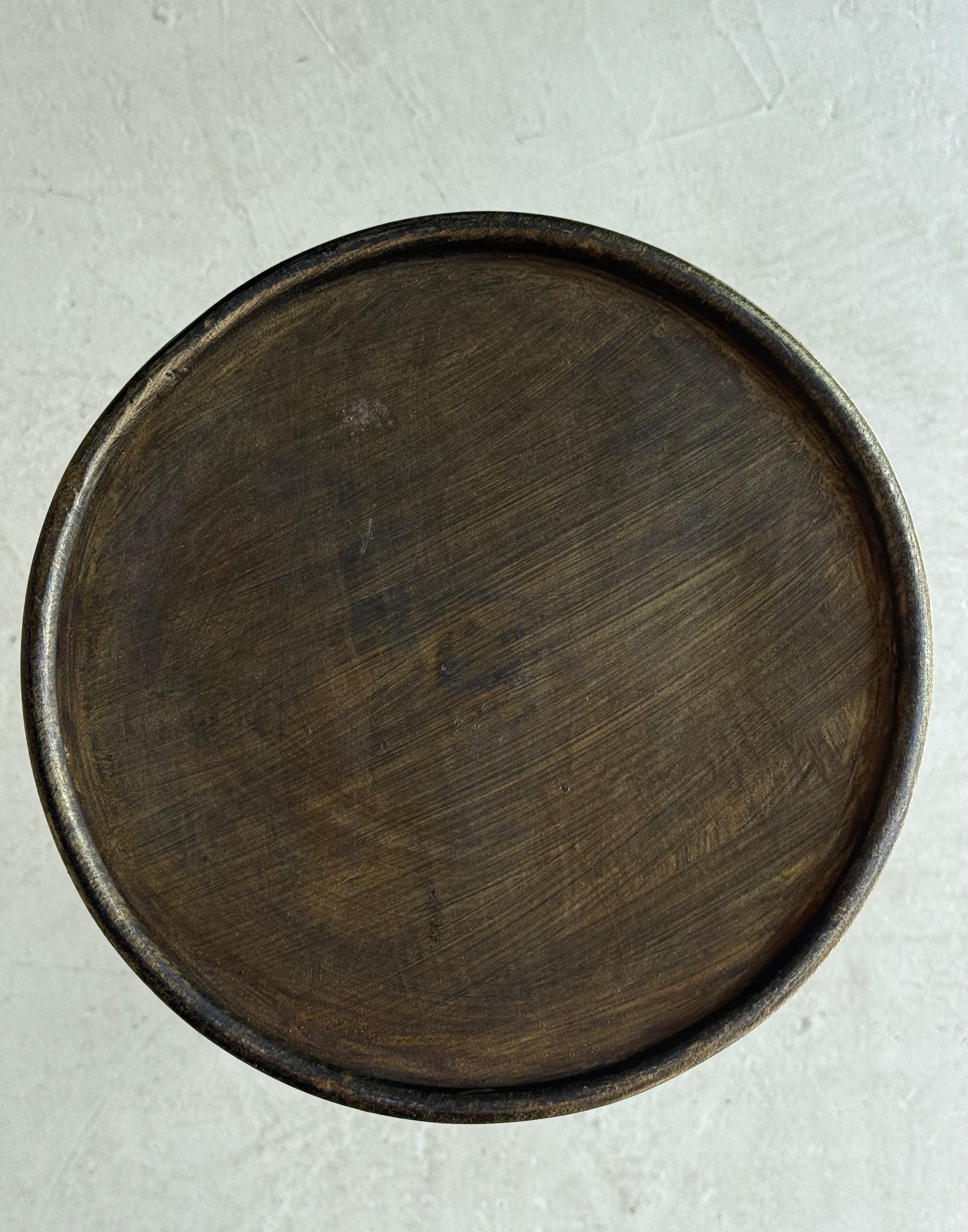 Pair of Vintage-Inspired Spanish Iron Drinks Tables en vente 5