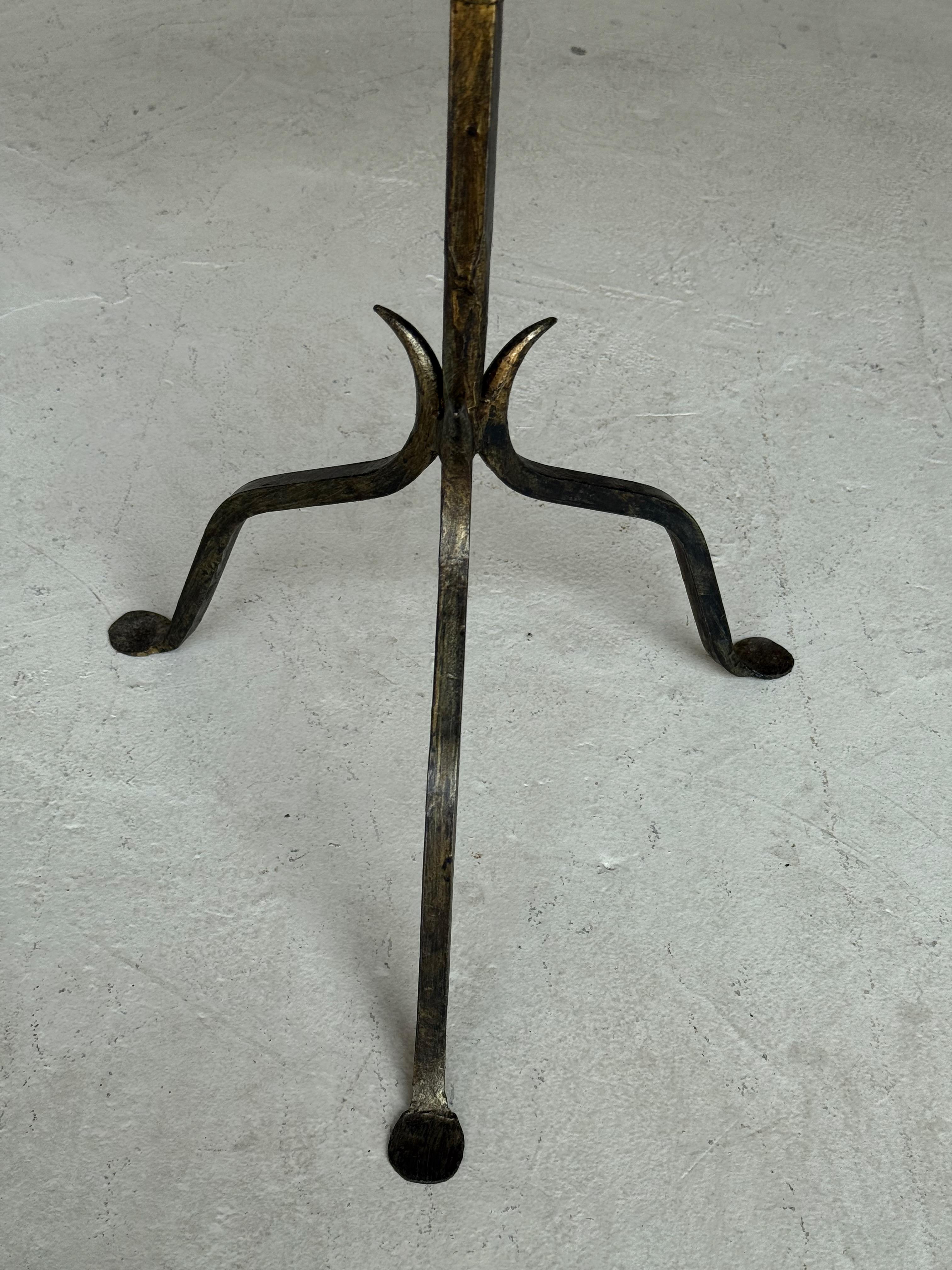 Pair of Vintage-Inspired Spanish Iron Drinks Tables Bon état - En vente à Buchanan, NY
