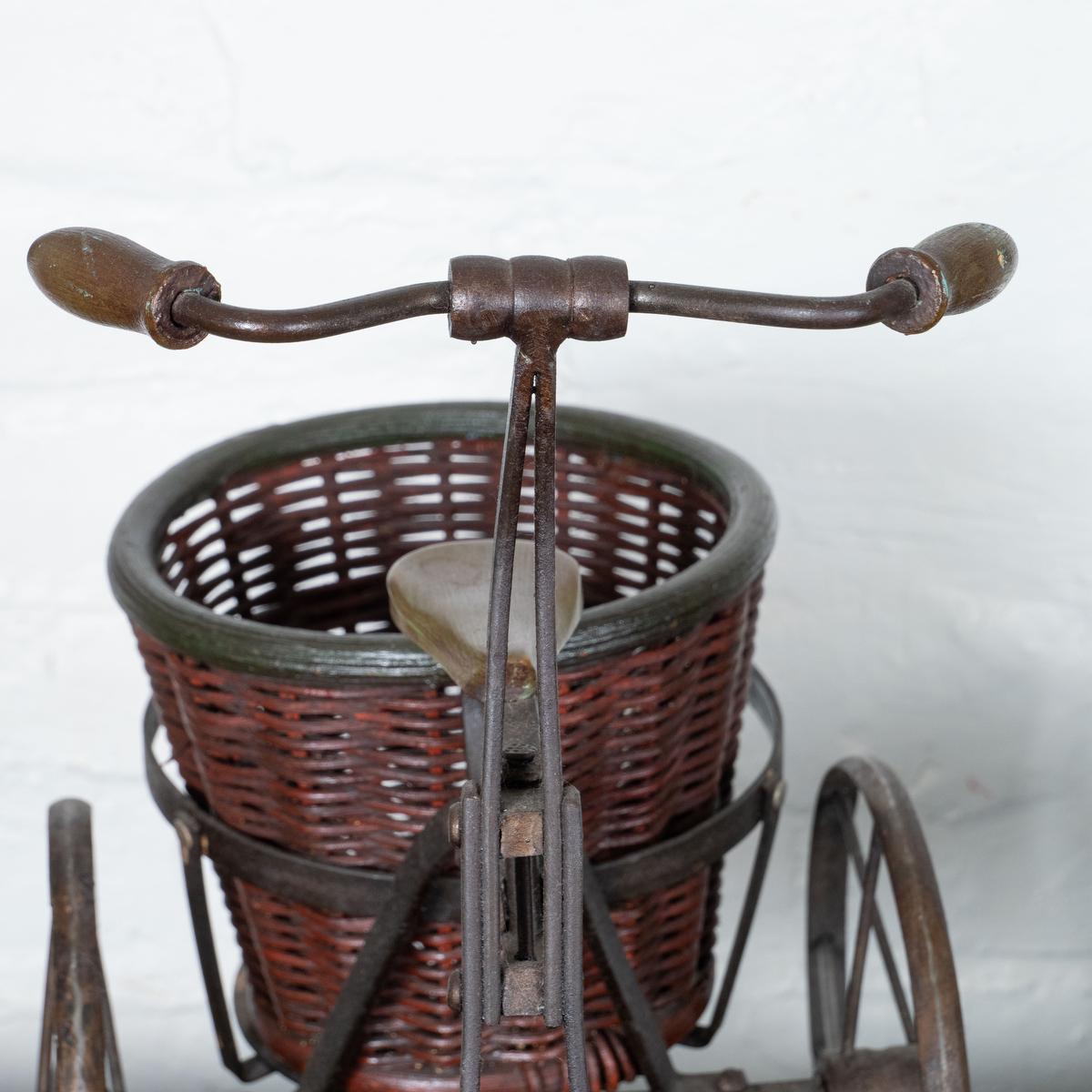 Pair of vintage iron tricycle sculptures For Sale 4