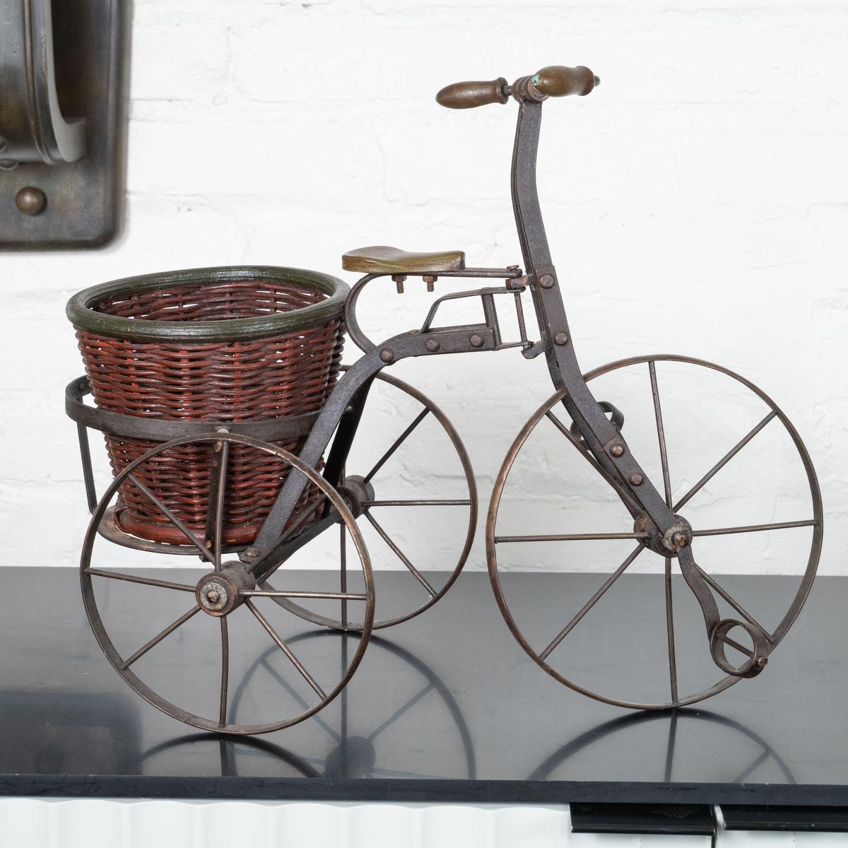 American Pair of vintage iron tricycle sculptures For Sale