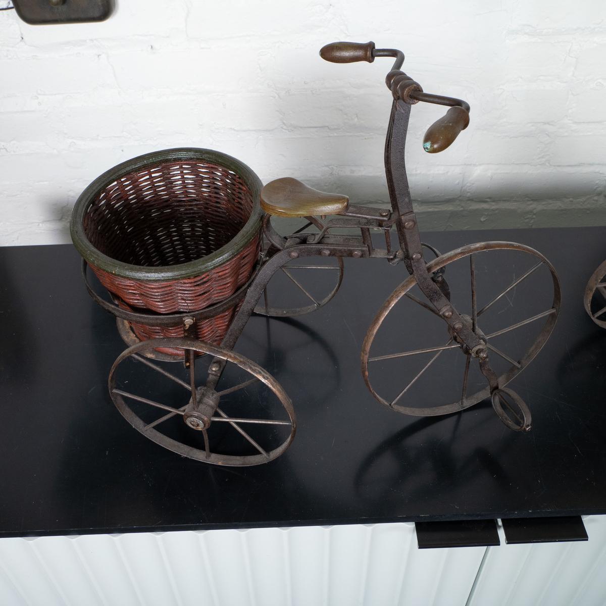 Pair of vintage iron tricycle sculptures For Sale 2