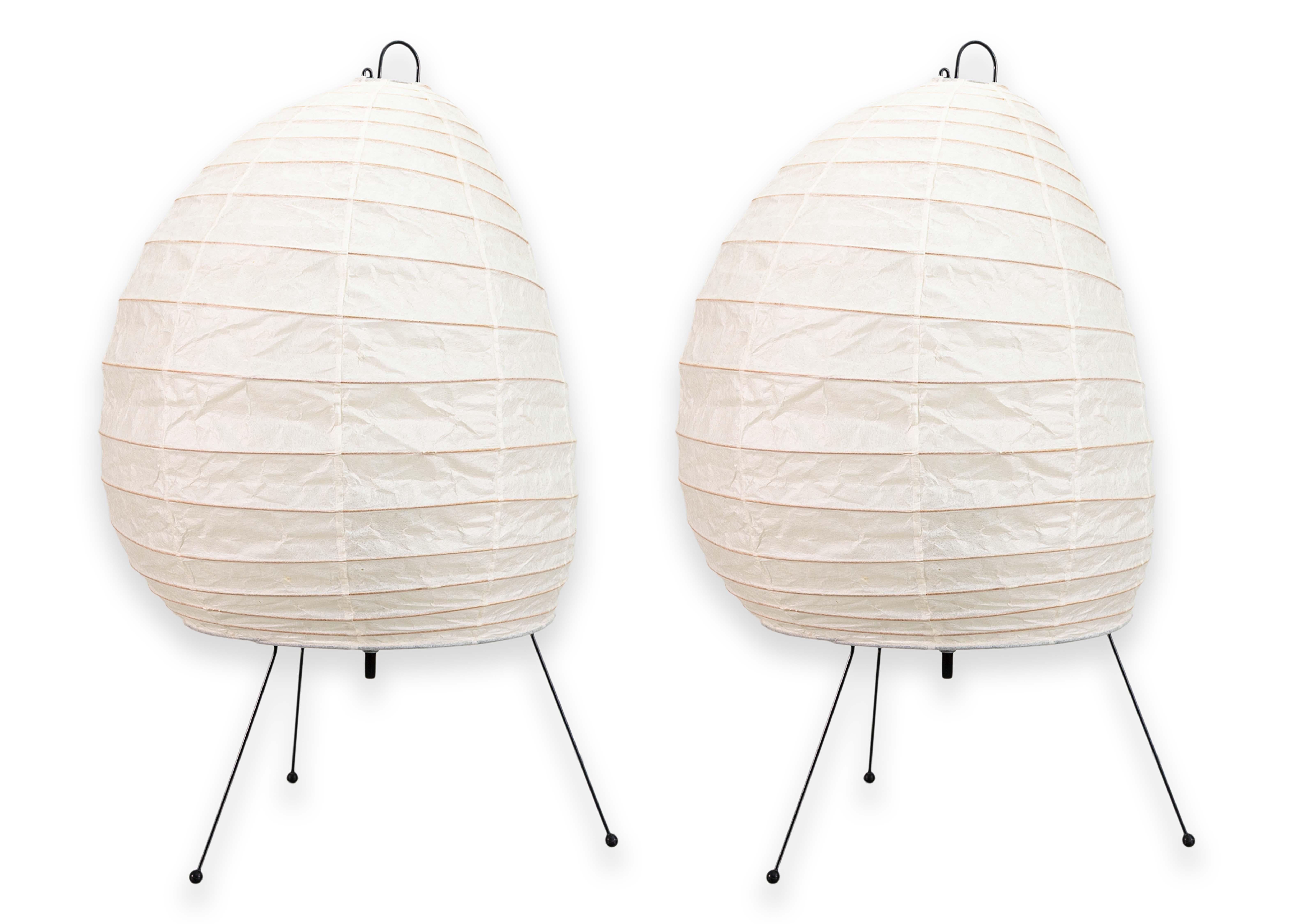 Pareja de lámparas de sobremesa Vintage Isamu Noguchi Akari 1N Light Sculpture en venta 3