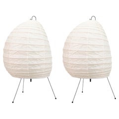 Coppia di lampade da tavolo scultura d'epoca Isamu Noguchi Akari 1N Light