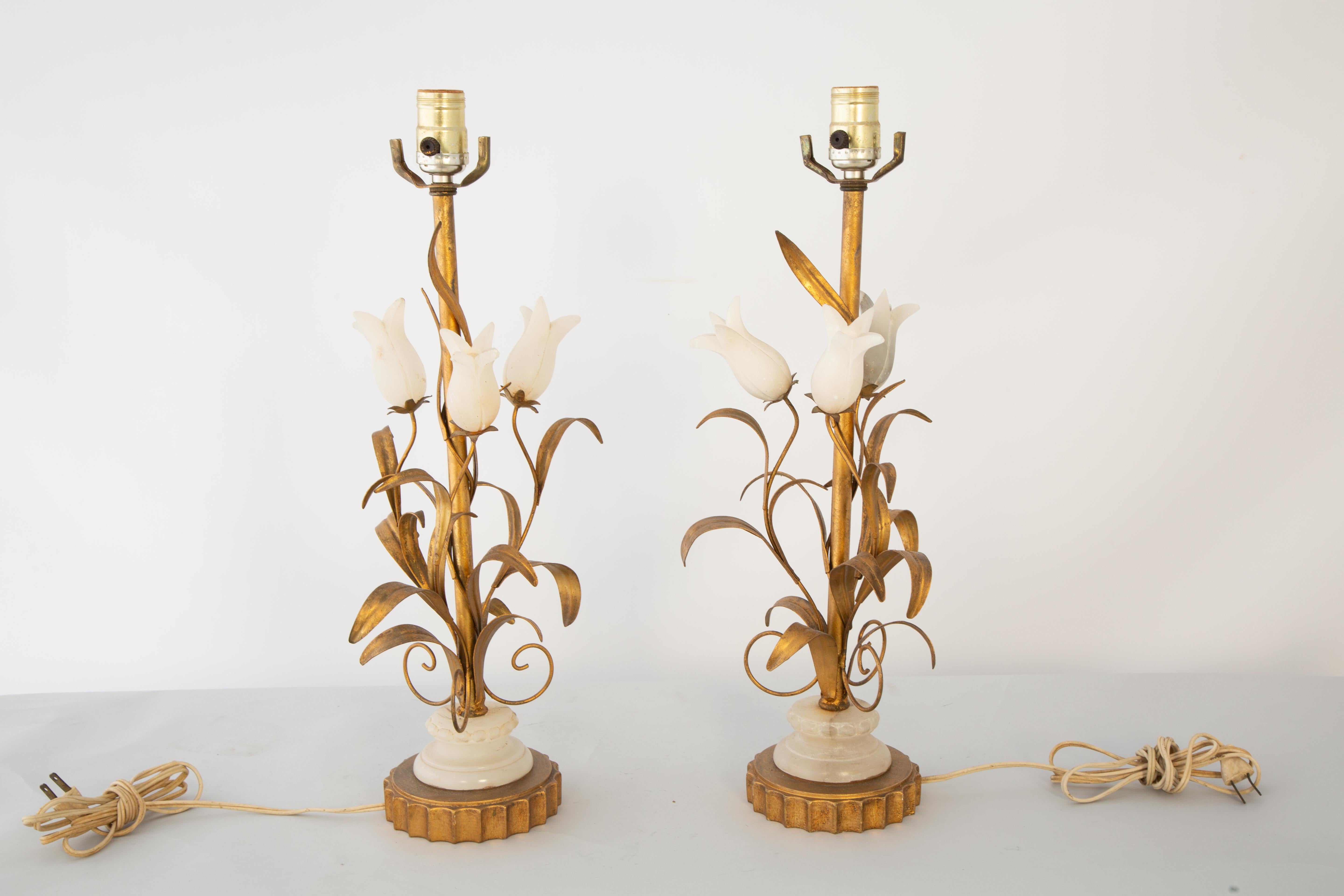 Paire de lampes de table tulipes en albâtre vintage italien Bon état - En vente à West Palm Beach, FL