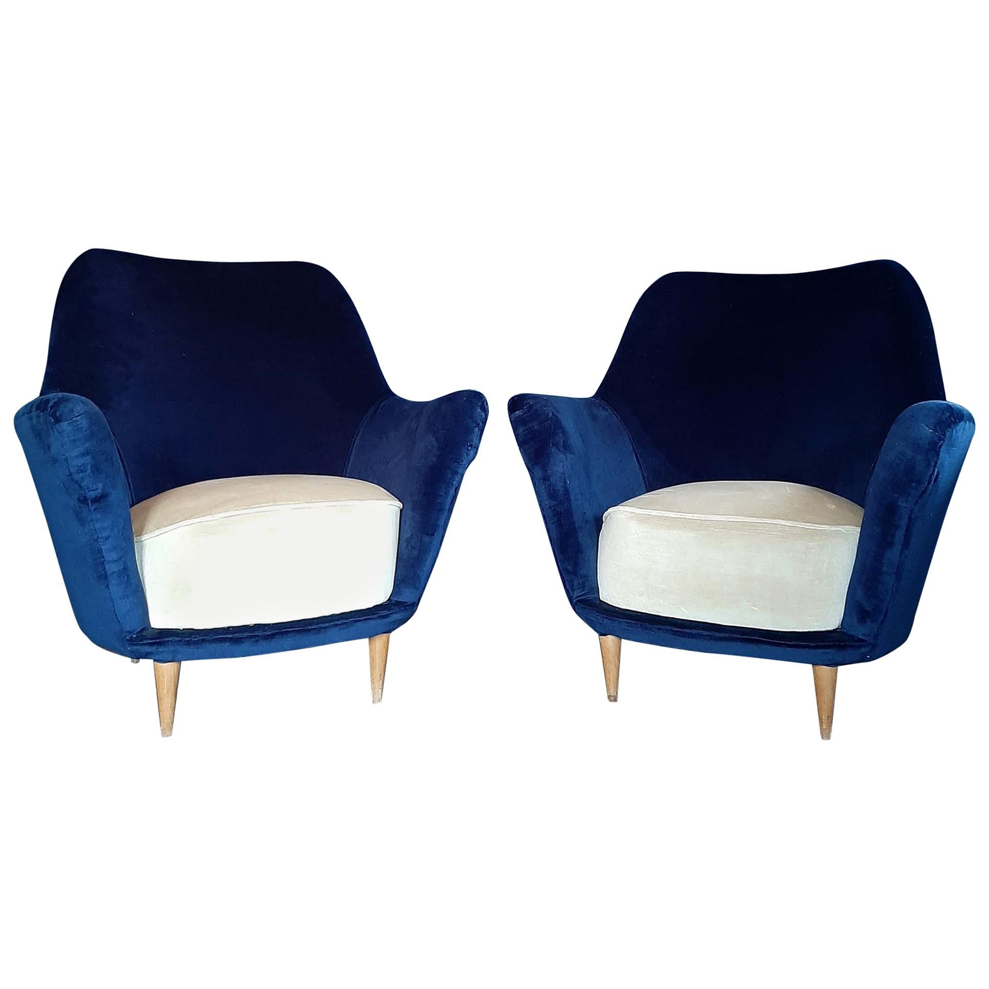 Paire de vieux fauteuils italiens en bleu cobalt et crème