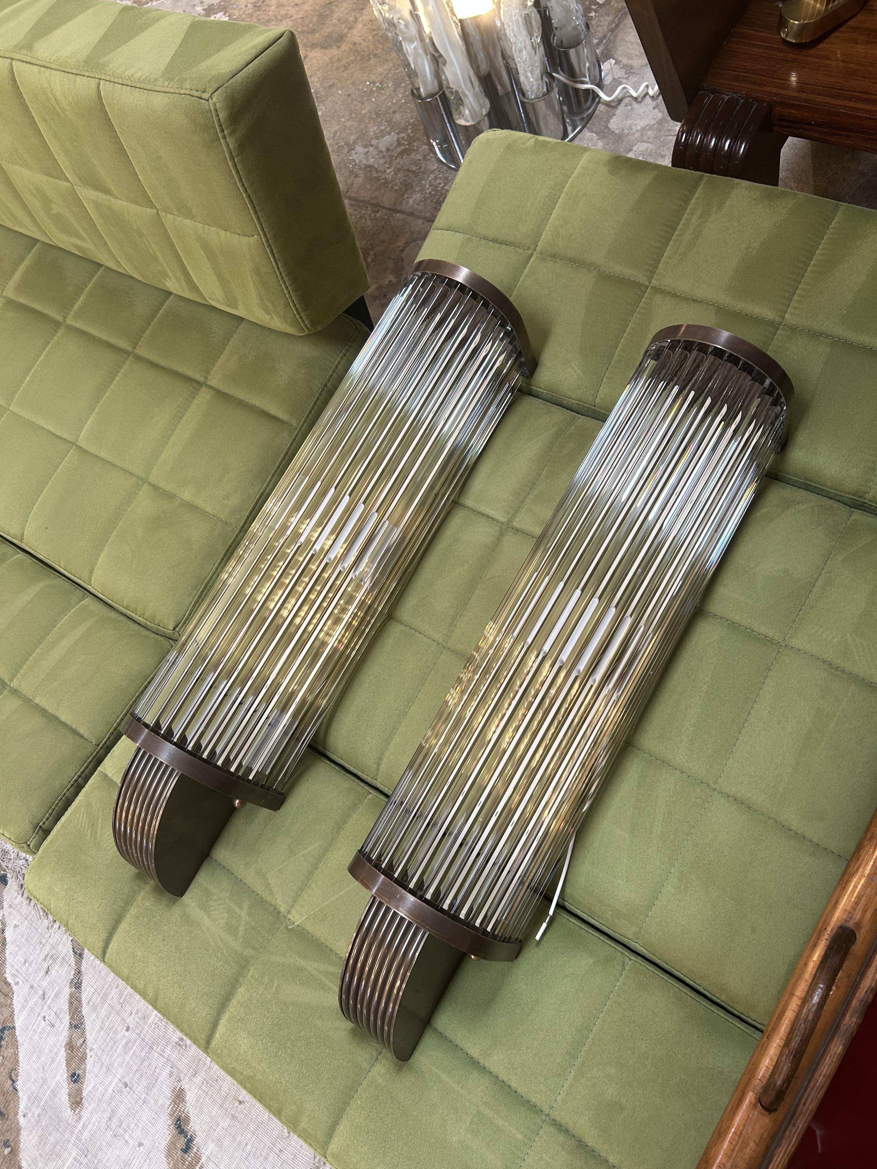 Pair of Vintage Italian Art Deco Wall Sconces in Bronze and Glass In Good Condition For Sale In Los Angeles, CA