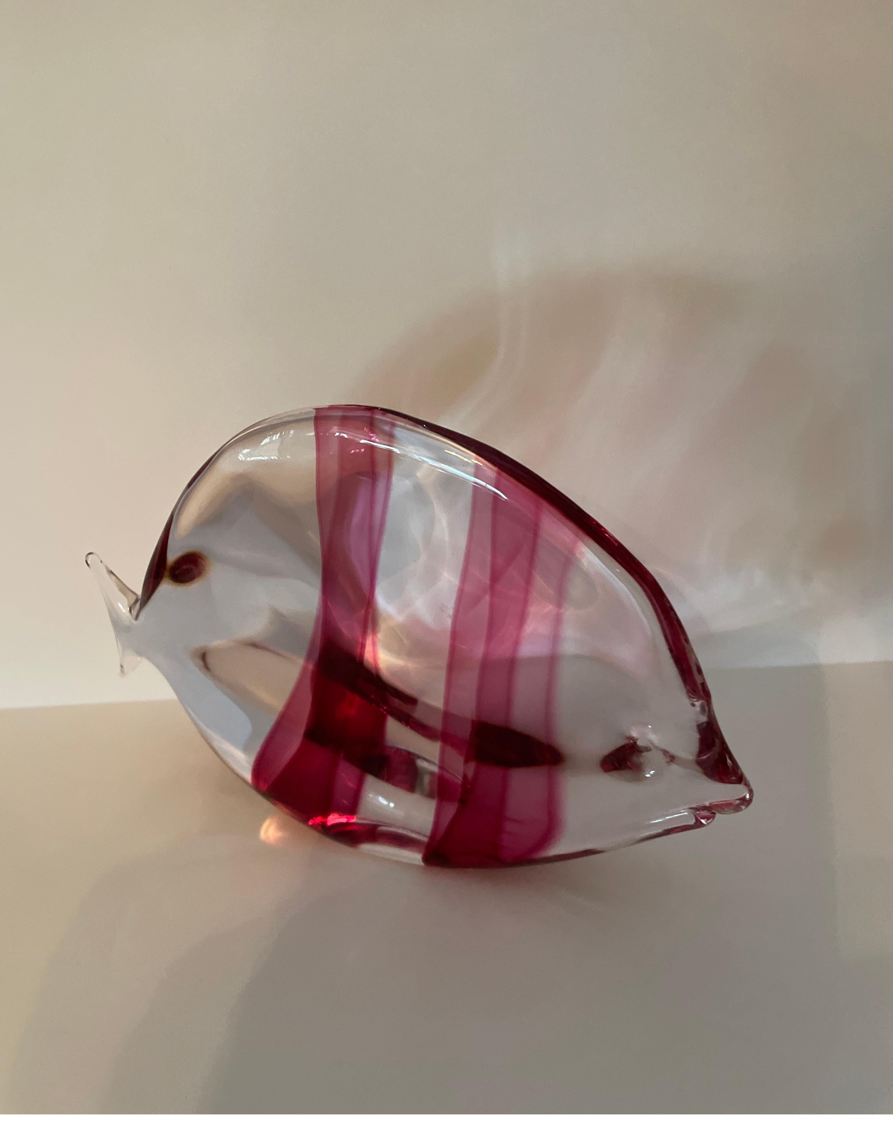 20ième siècle Paire de sculptures italiennes vintage en verre représentant des poissons en vente