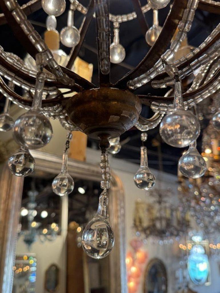 Coppia di lampadari a 6 bracci con perline italiani d'epoca In condizioni buone in vendita a Dallas, TX