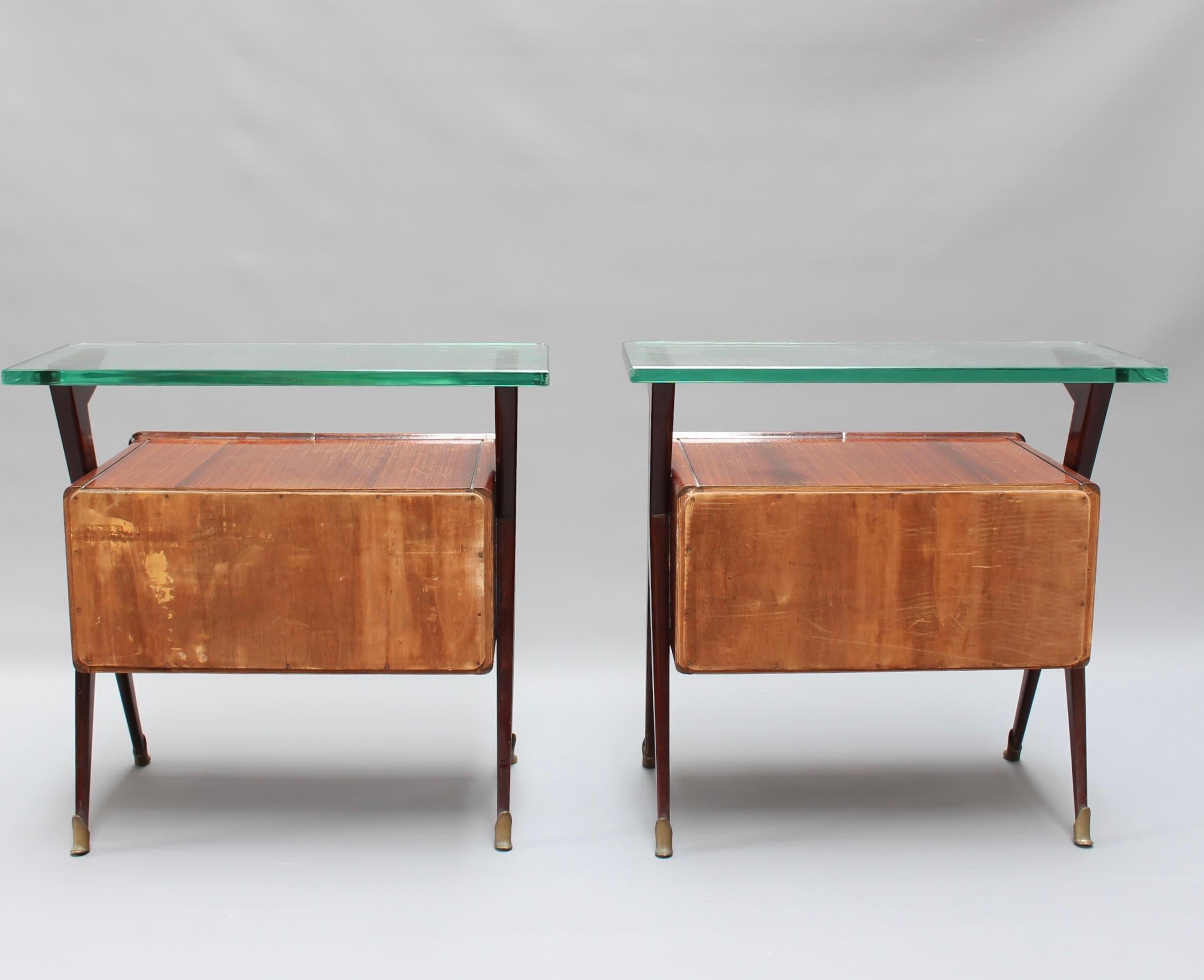 Mid-20th Century Pair of Vintage Italian Bedside Tables Attributed to Silvio Cavatorta  For Sale