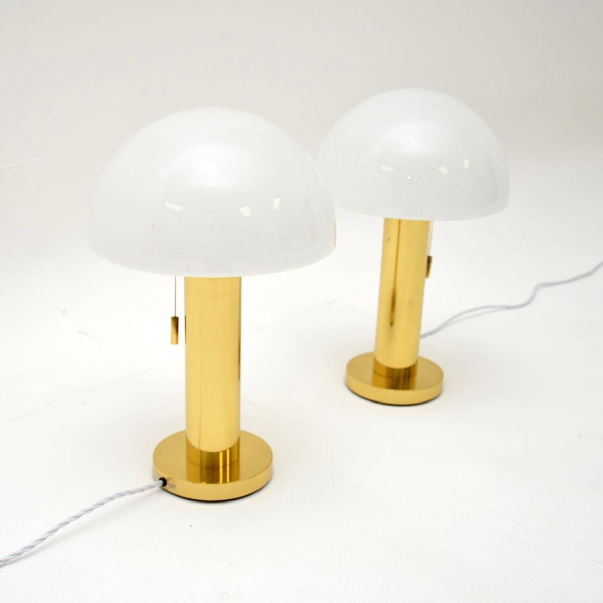 Pair of Vintage Italian Brass and Glass Table Lamps In Good Condition For Sale In London, GB
