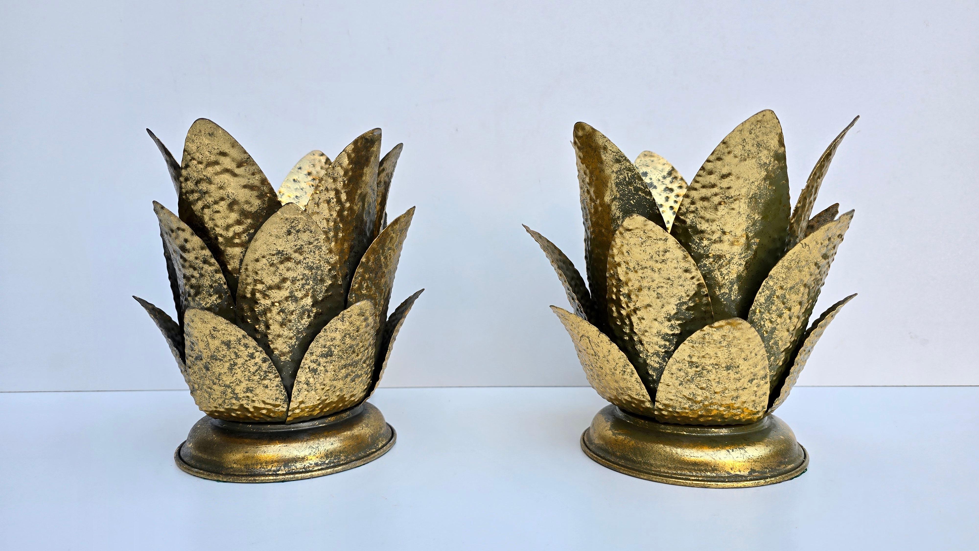 Brutalist Pair of Vintage Italian Brass Lotus Leaf Table Lamps, 1970s For Sale