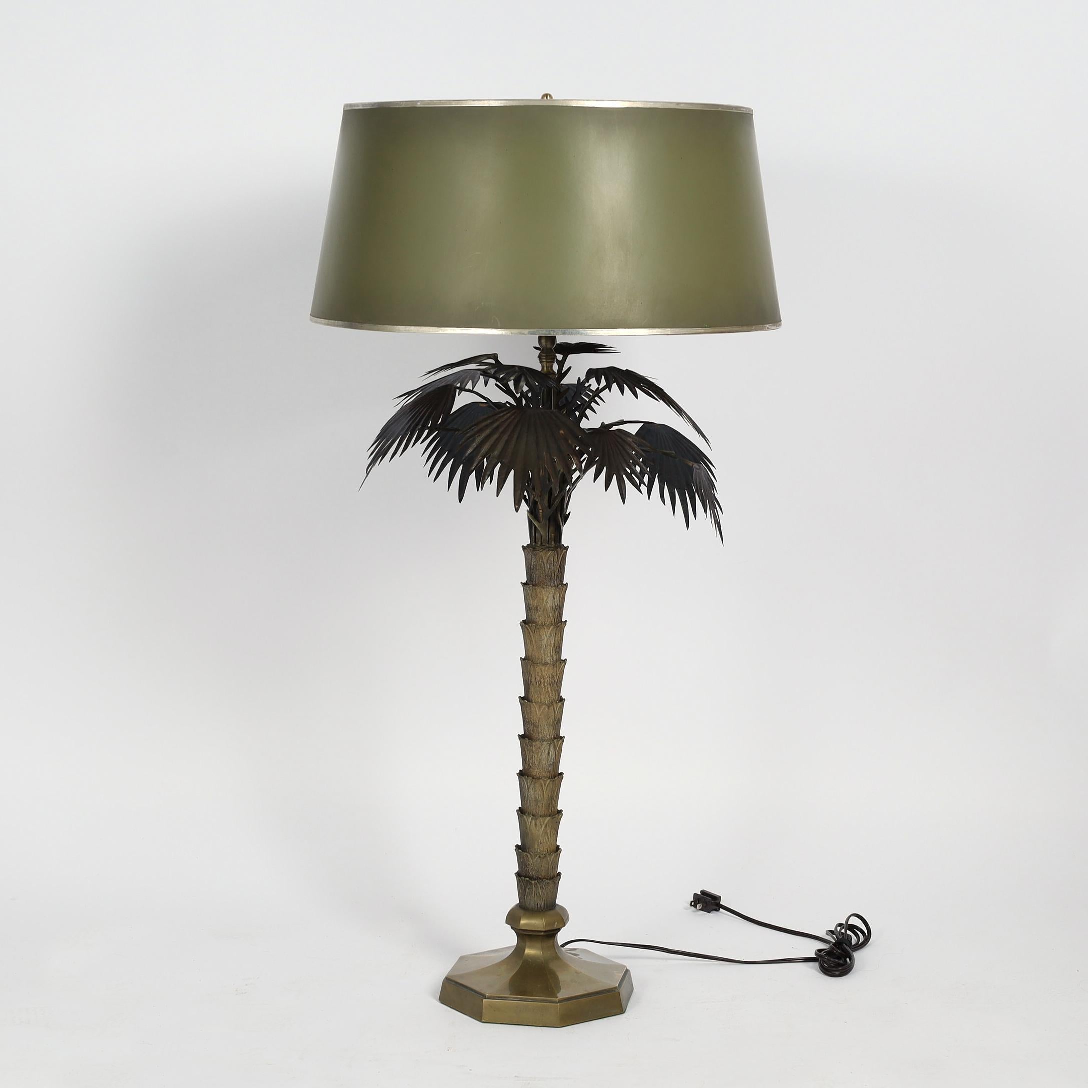 Pareja de lámparas de sobremesa de latón Vintage Italian Palm Tree en Bueno estado para la venta en Palm Beach, FL