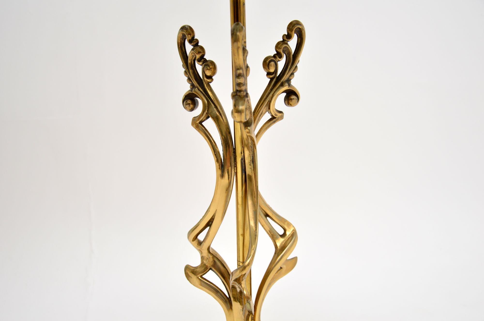 Pair of Vintage Italian Brass Table Lamps In Good Condition For Sale In London, GB