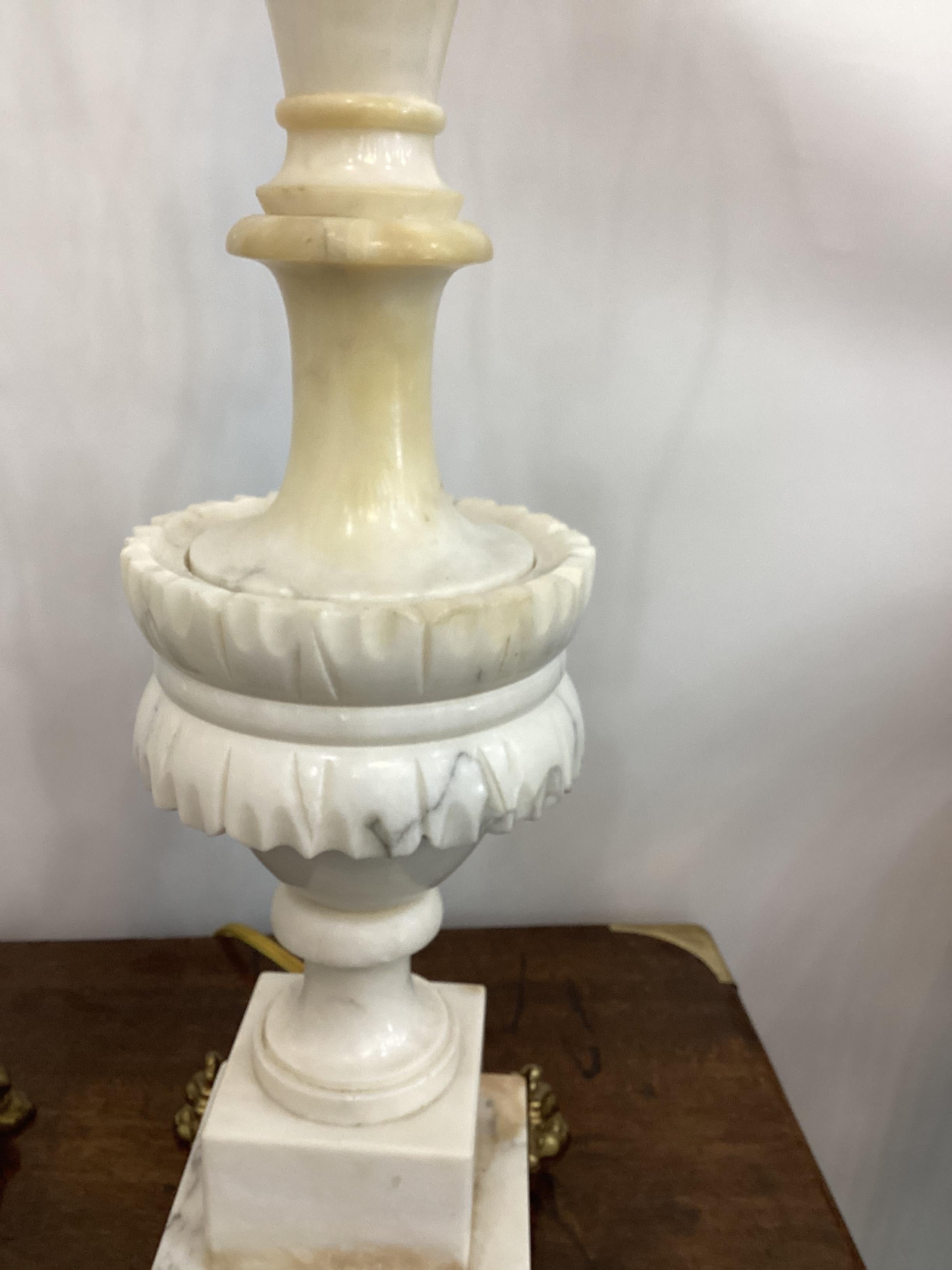 Pair of Vintage Italian Carved Alabaster Lamps For Sale 1