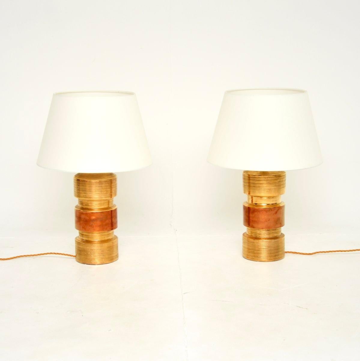 Ein atemberaubendes Paar italienischer Vintage-Keramik-Tischlampen von Bitossi. Sie wurden von Aldo Londi entworfen, in Italien hergestellt und stammen etwa aus den 1970er Jahren.

Sie sind von wunderbarer Qualität, haben ein wunderschönes
