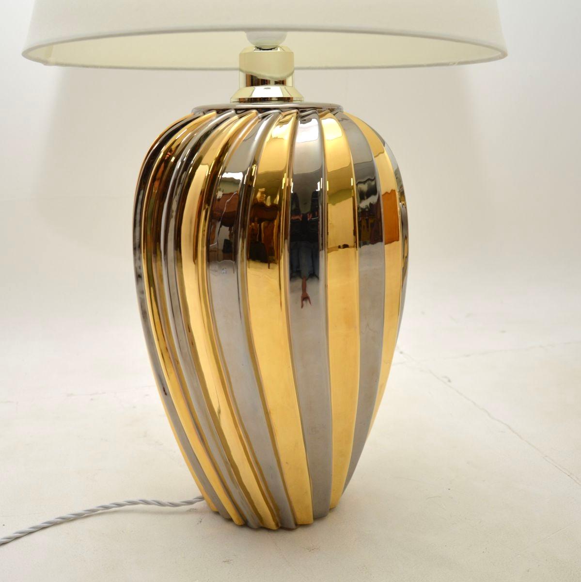 Mid-Century Modern Paire de lampes de bureau italiennes vintage en céramique en vente