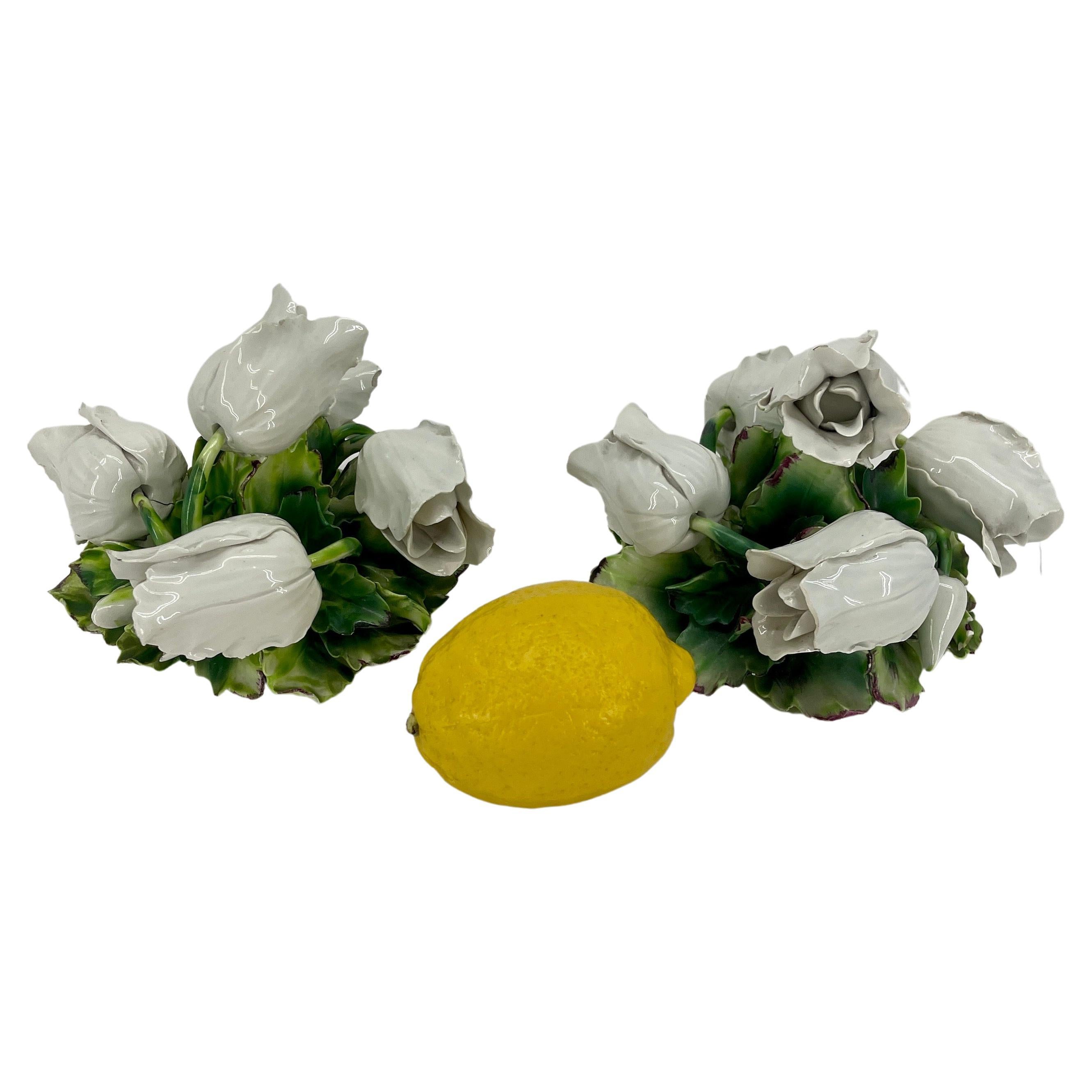 Paire de Centres de table tulipes italiens vintage en céramique blanche