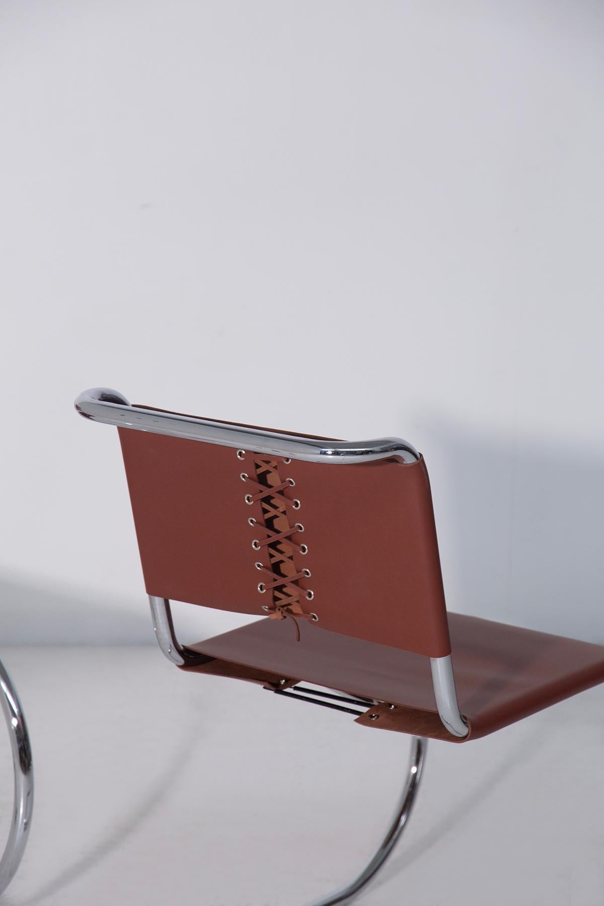 Italian Paire de chaises italiennes vintage dans le style Bauhaus Knoll en vente