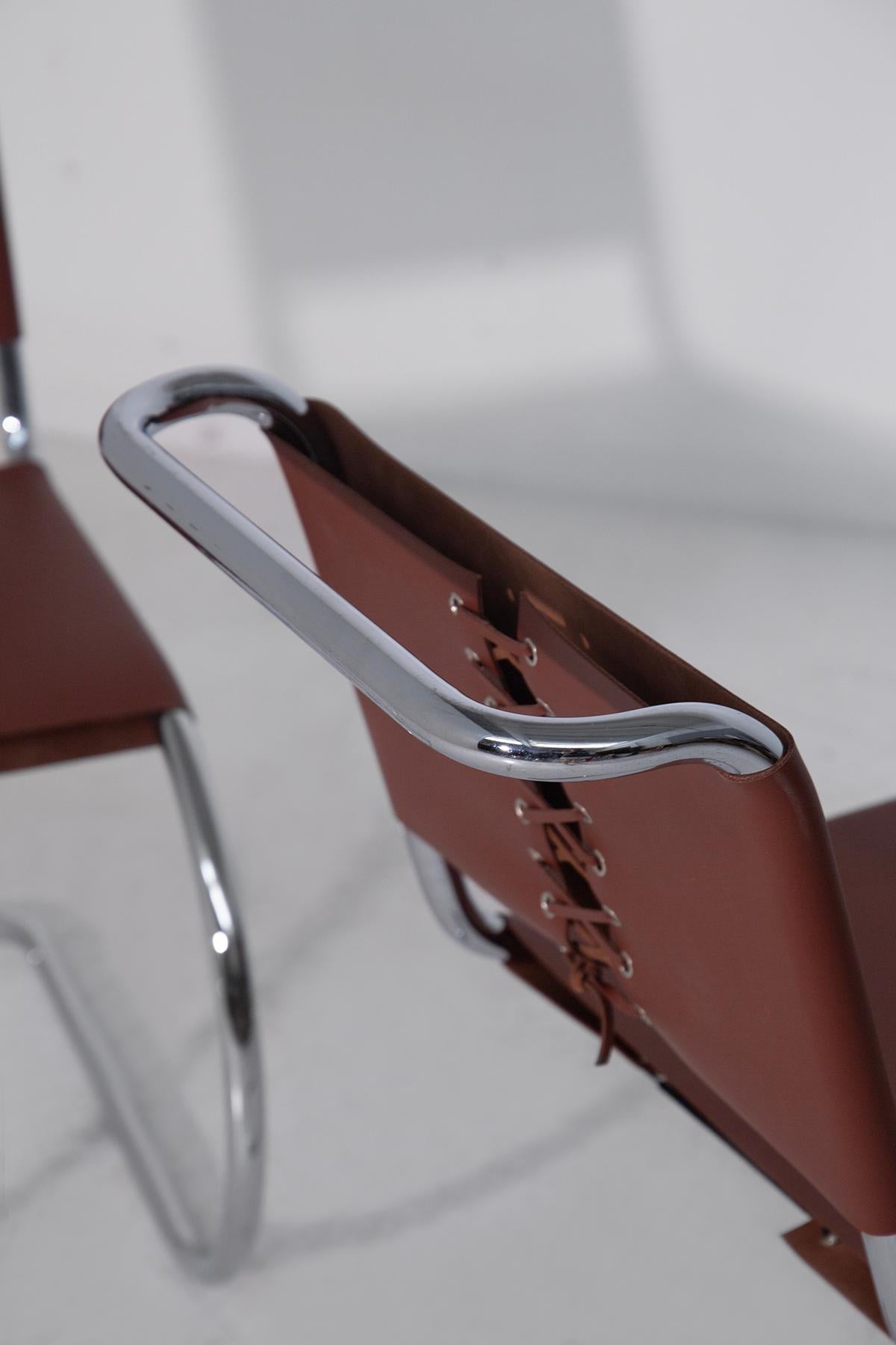 Paire de chaises italiennes vintage dans le style Bauhaus Knoll Bon état - En vente à Milano, IT