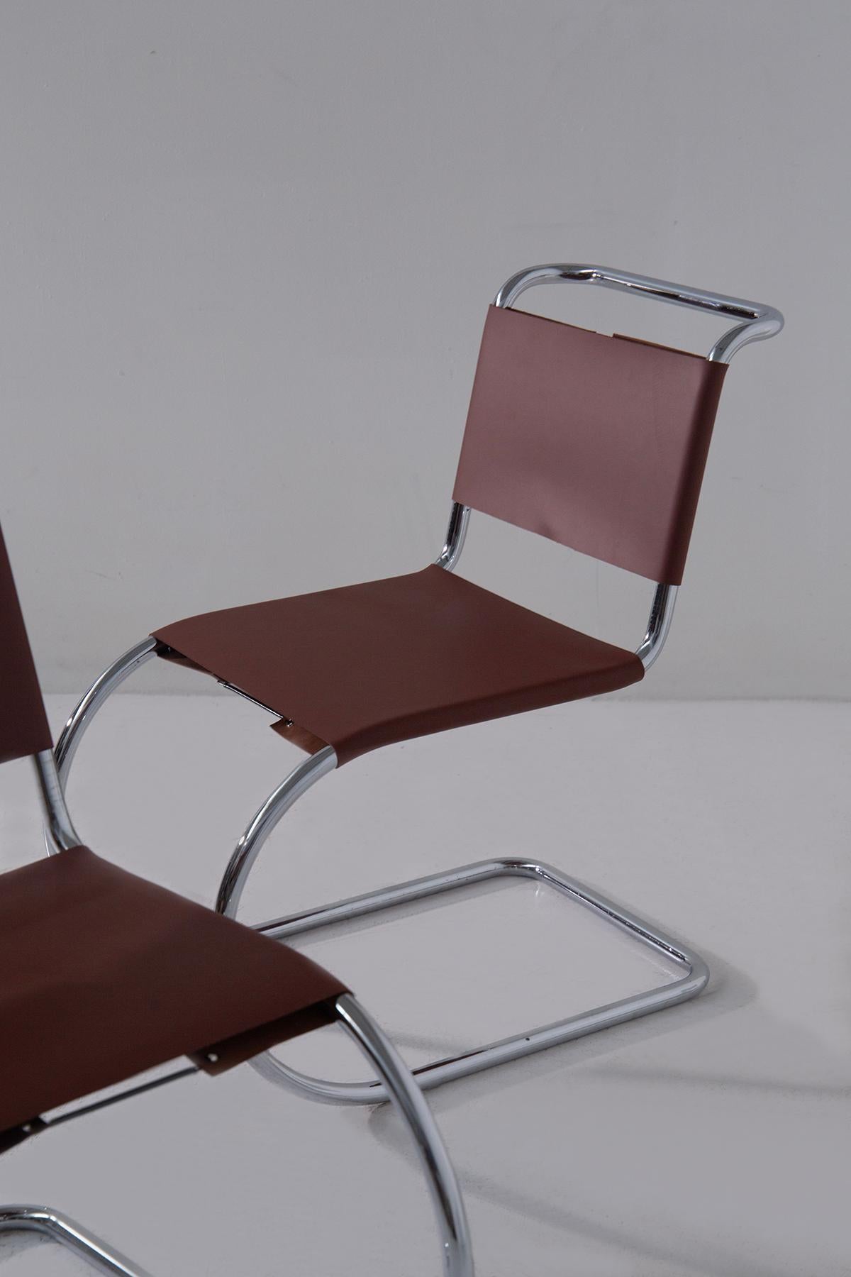Late 20th Century Paire de chaises italiennes vintage dans le style Bauhaus Knoll en vente