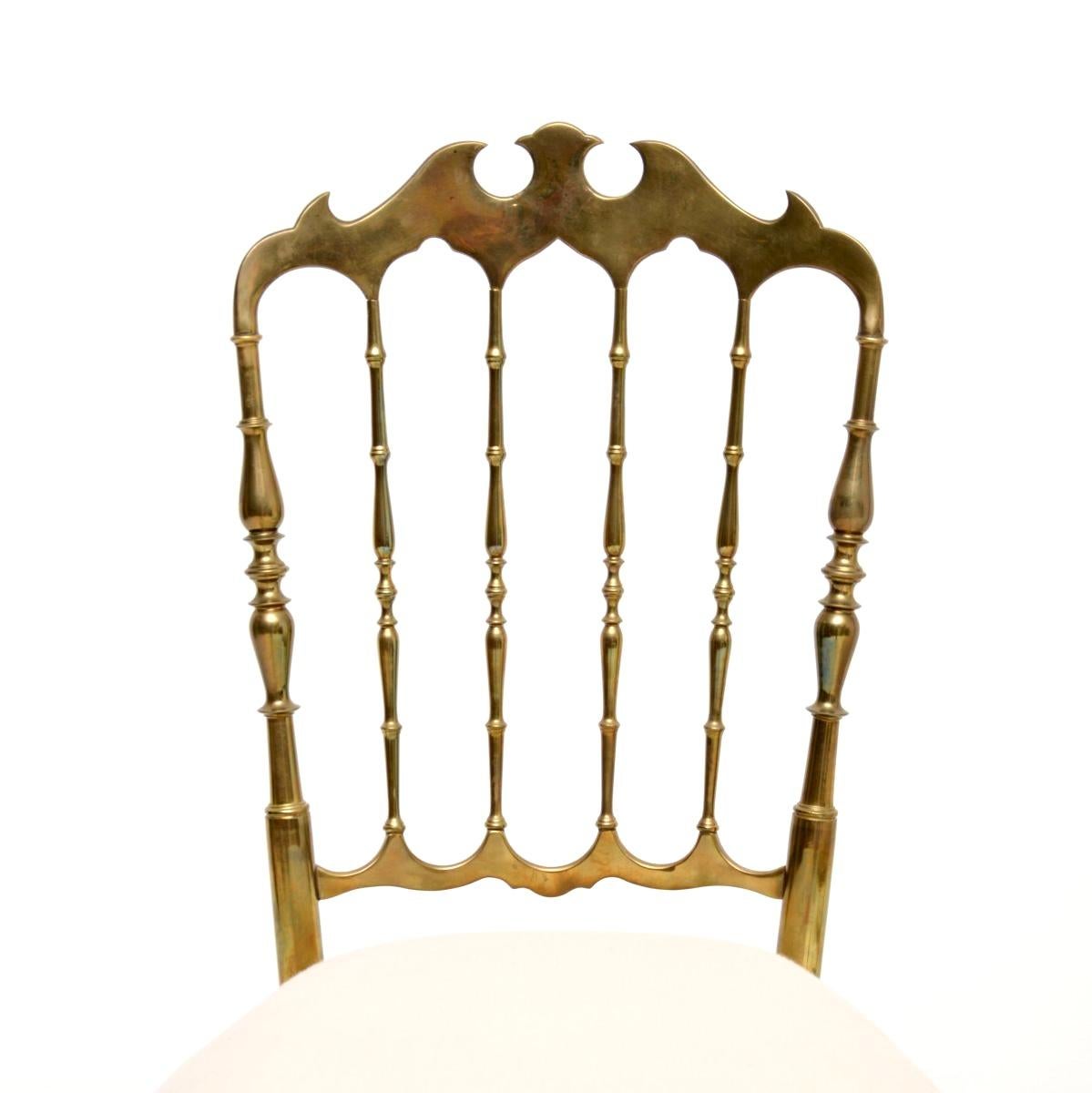 Pair of Vintage Italian Chiavari Dining Chairs in Solid Brass im Zustand „Gut“ im Angebot in London, GB