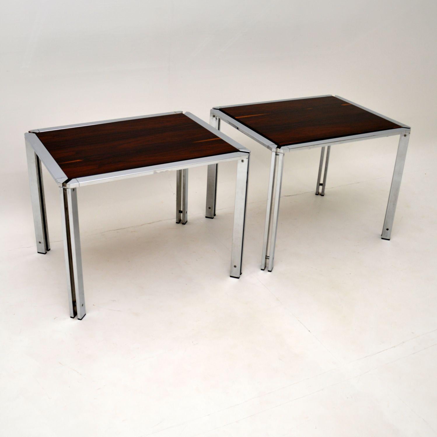 Mid-Century Modern Paire de tables d'appoint italiennes vintage en chrome en vente