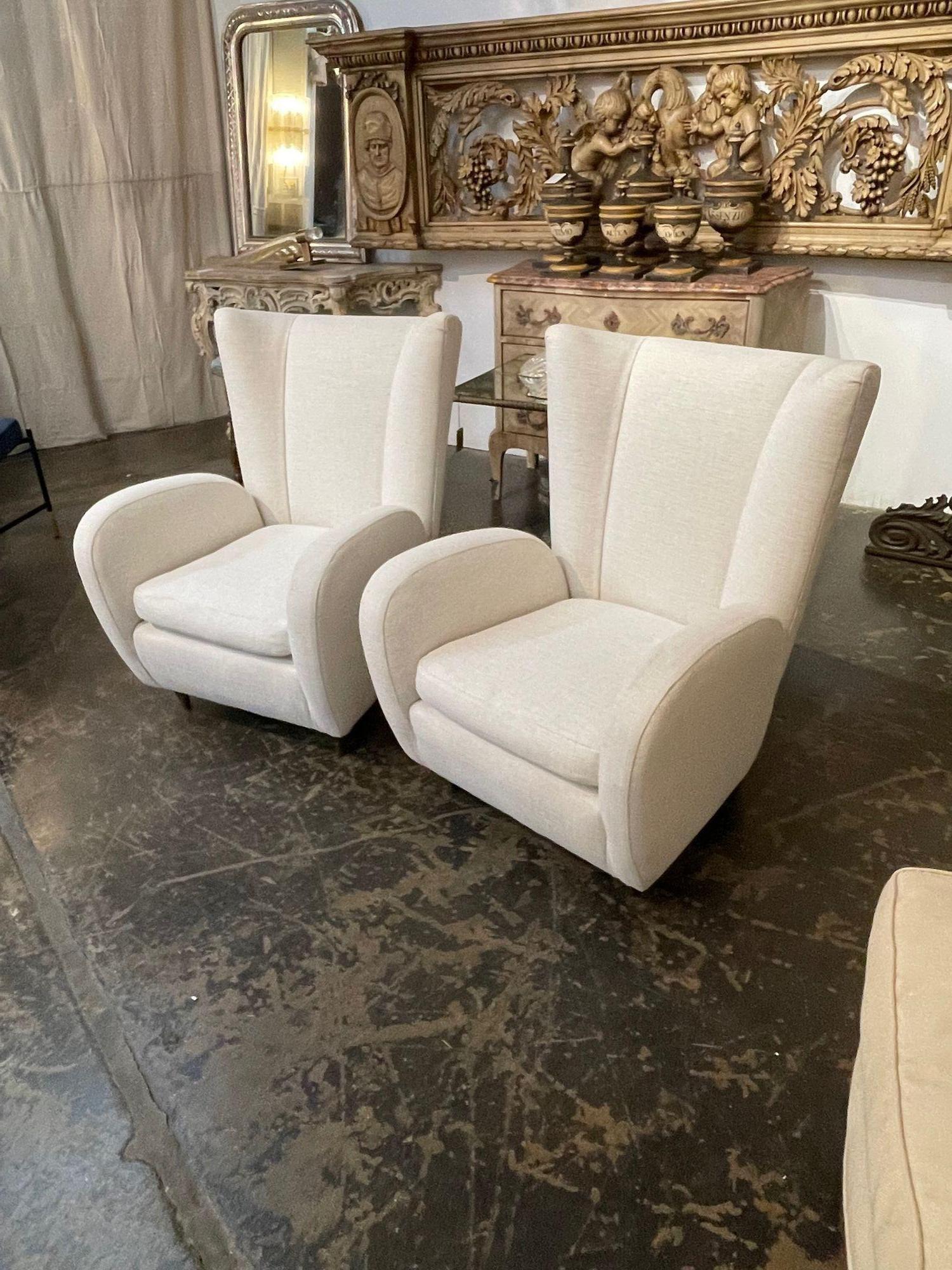 Pair of Vintage Italian Club Chairs In Good Condition For Sale In Dallas, TX
