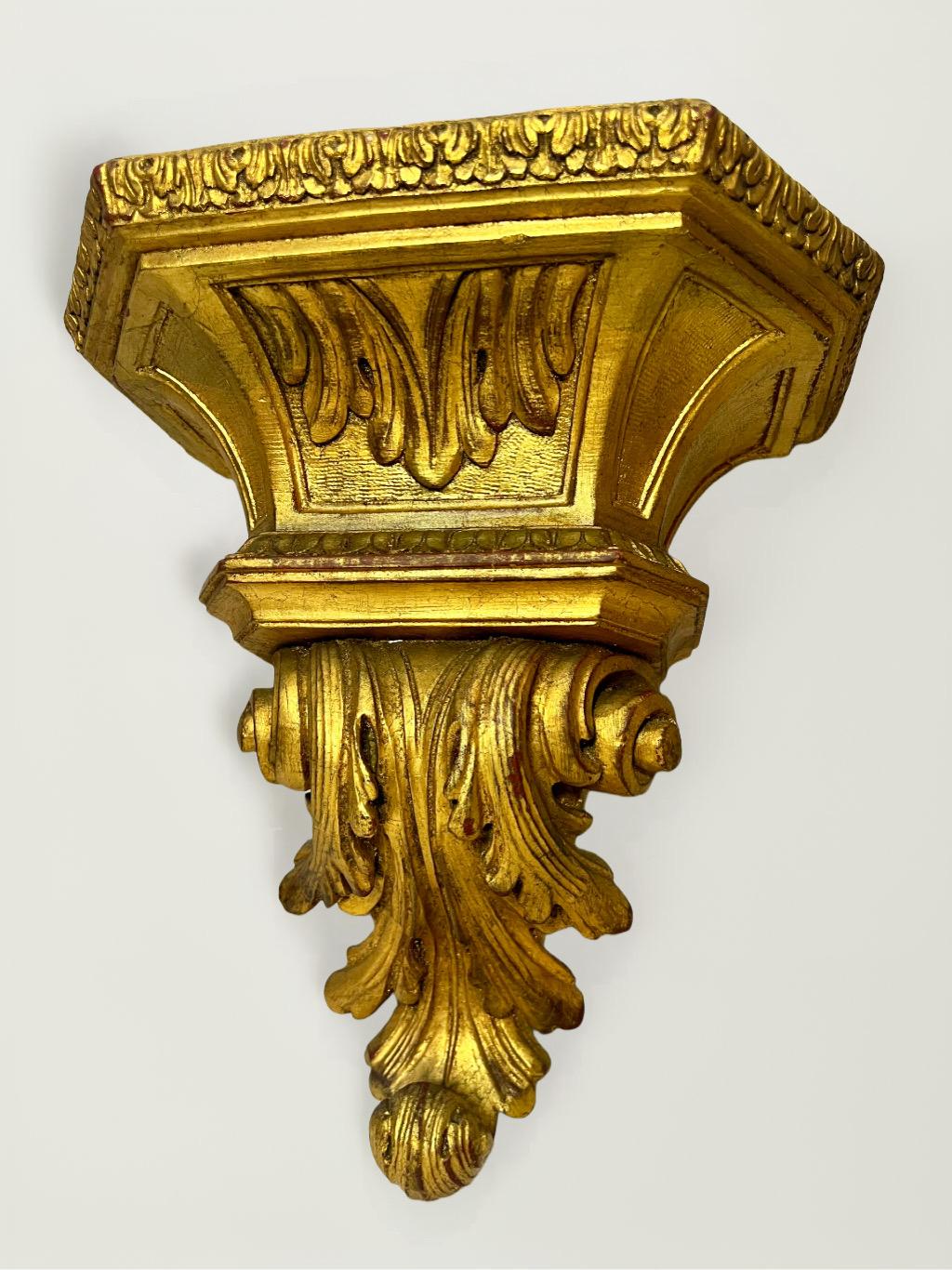 20th Century Italian Florentine Style Giltwood Wall Bracket Shelves For Sale 3